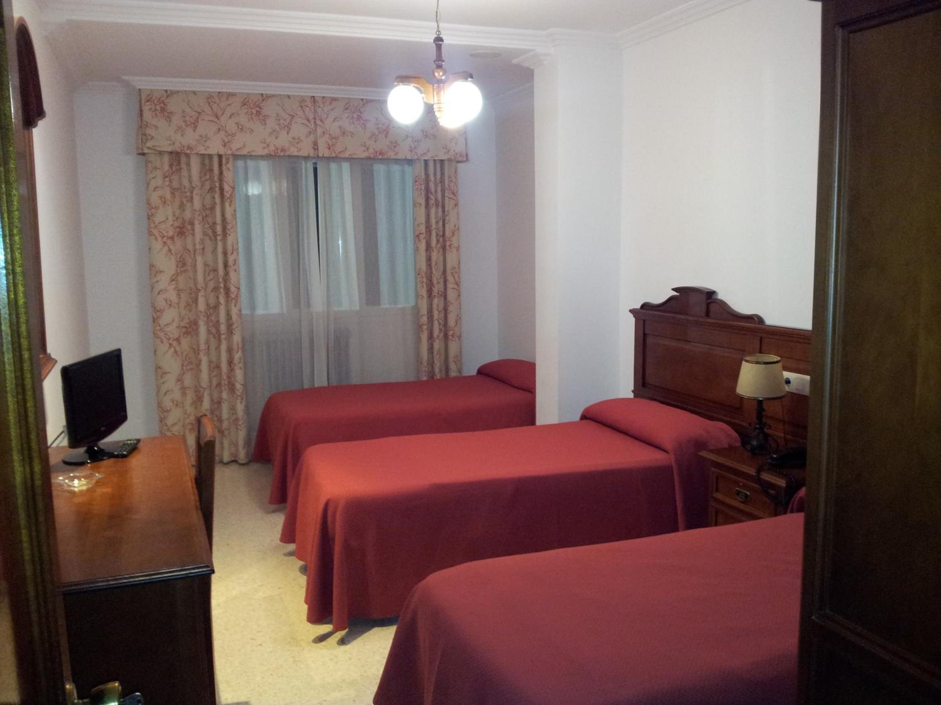 Triple Room - Photo 2