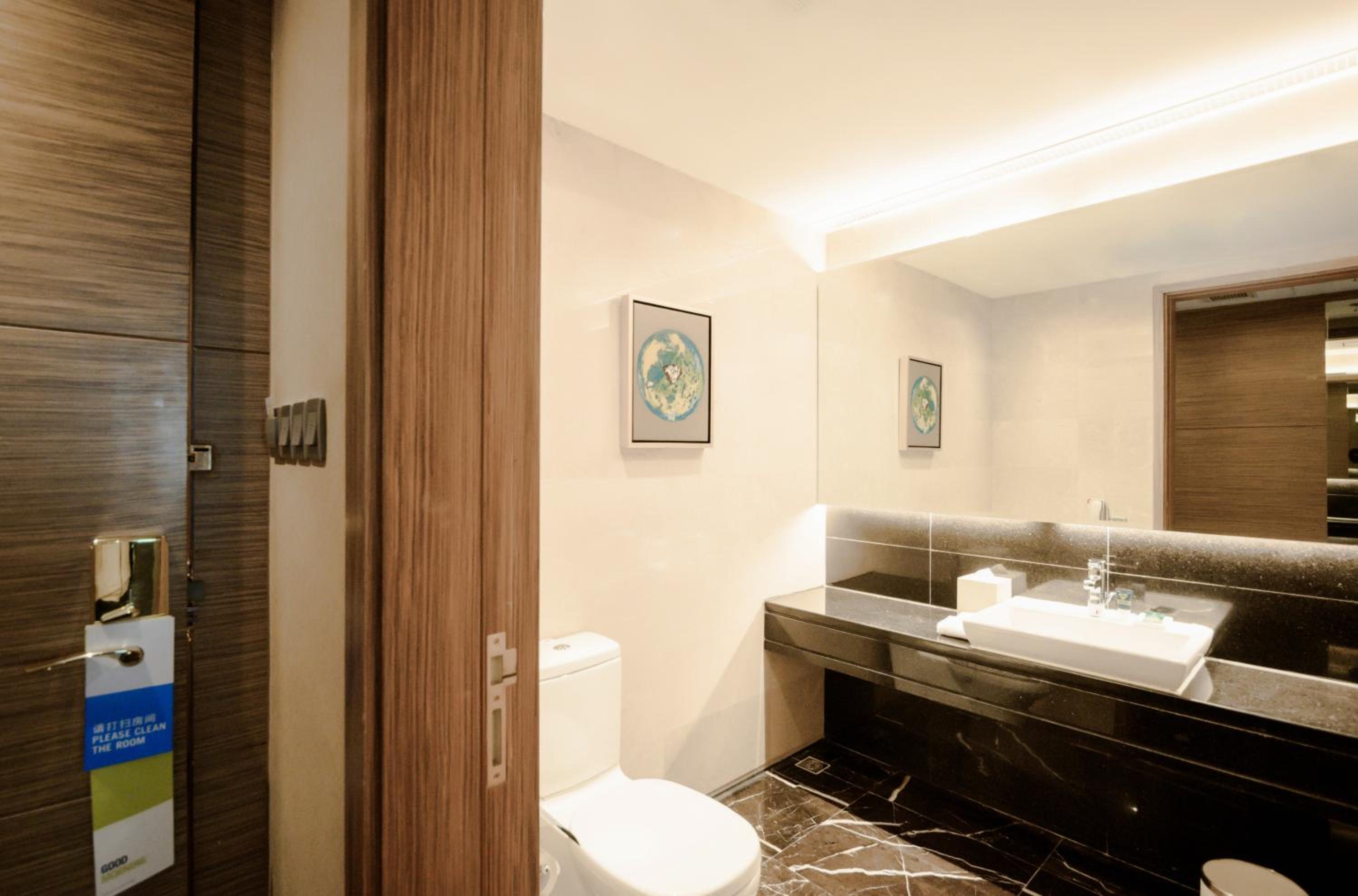Executive Suite, Executive lounge access, 1 King, City view photo 1