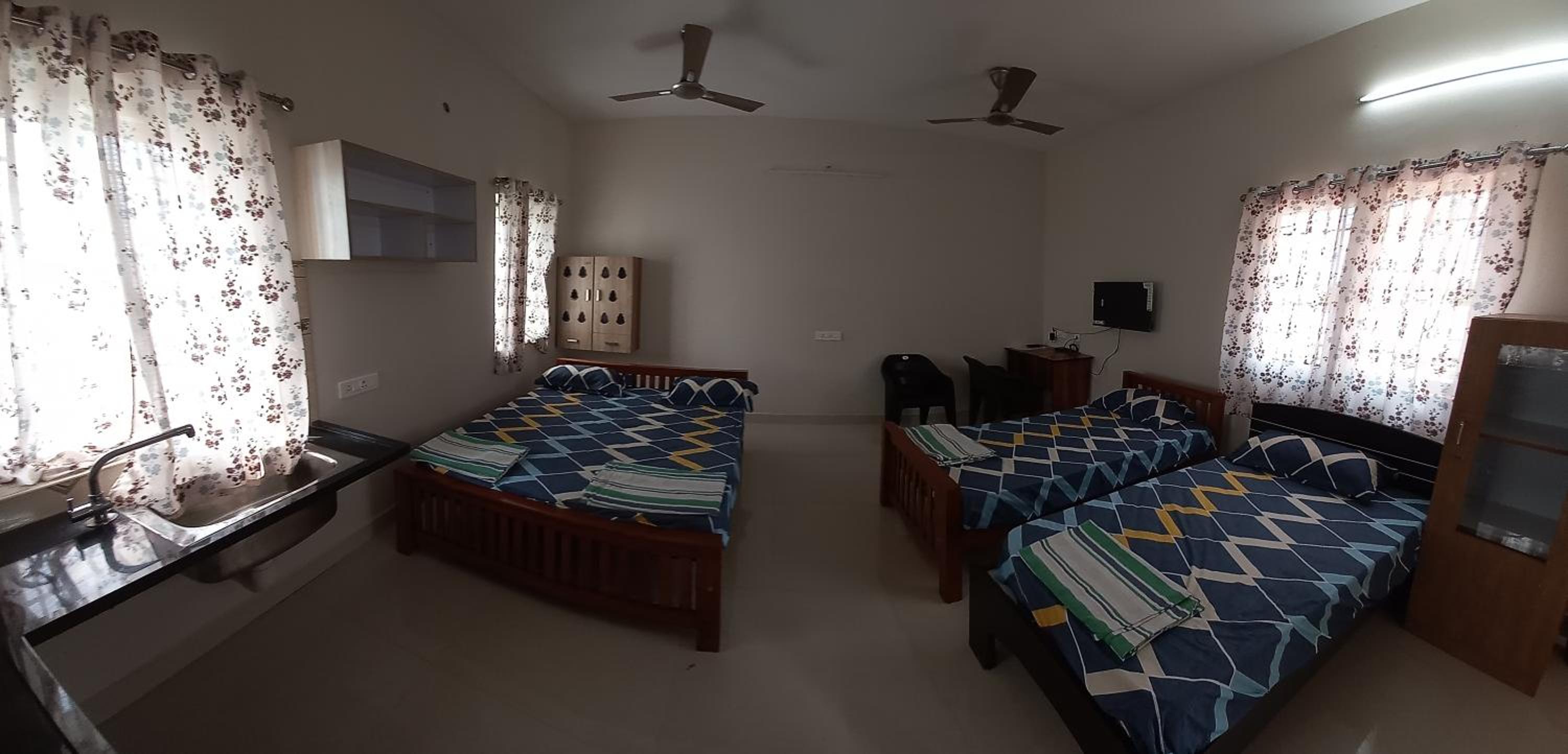 Deluxe Family Room photo 2