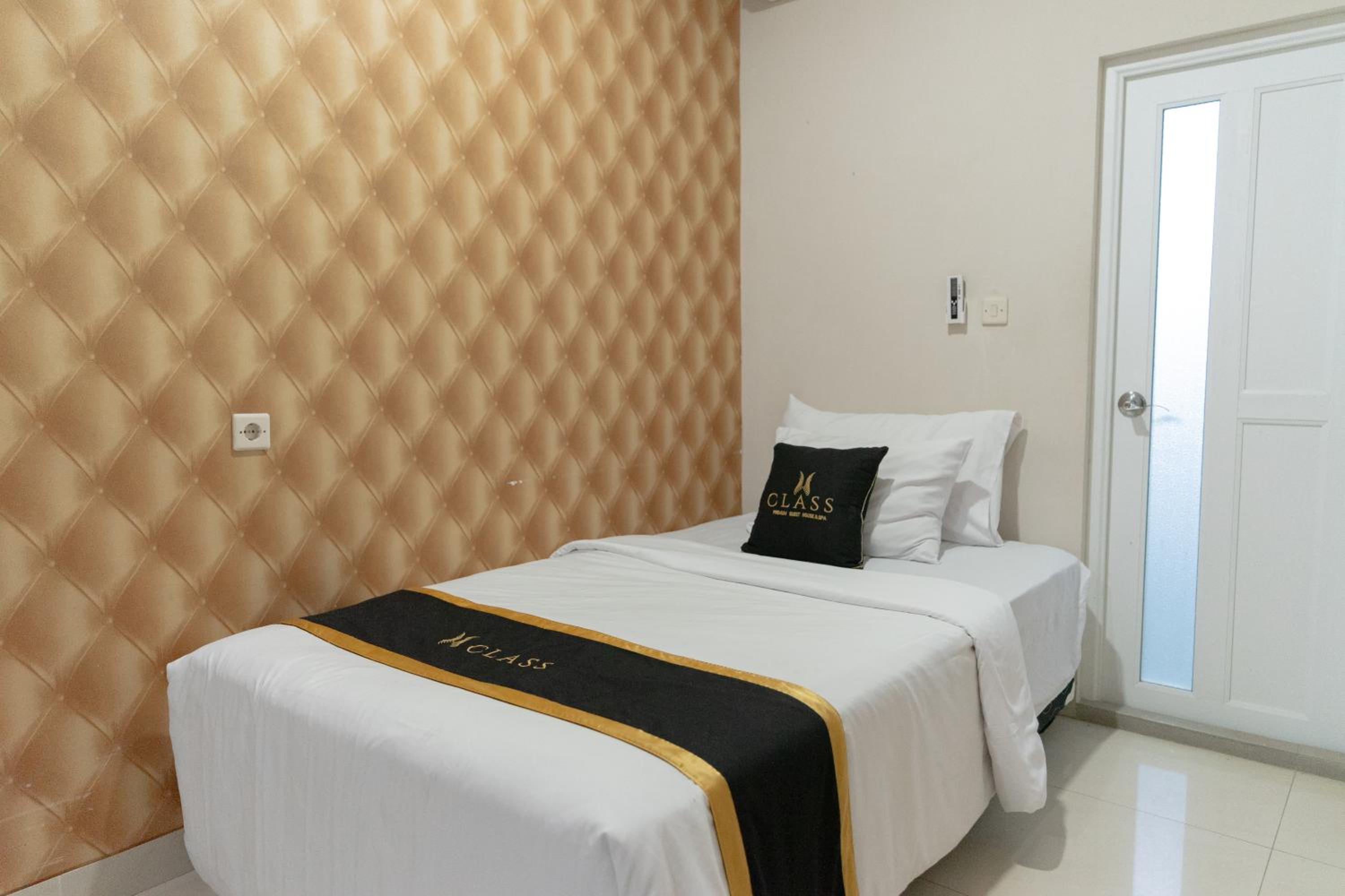 Budget Single Room photo 3