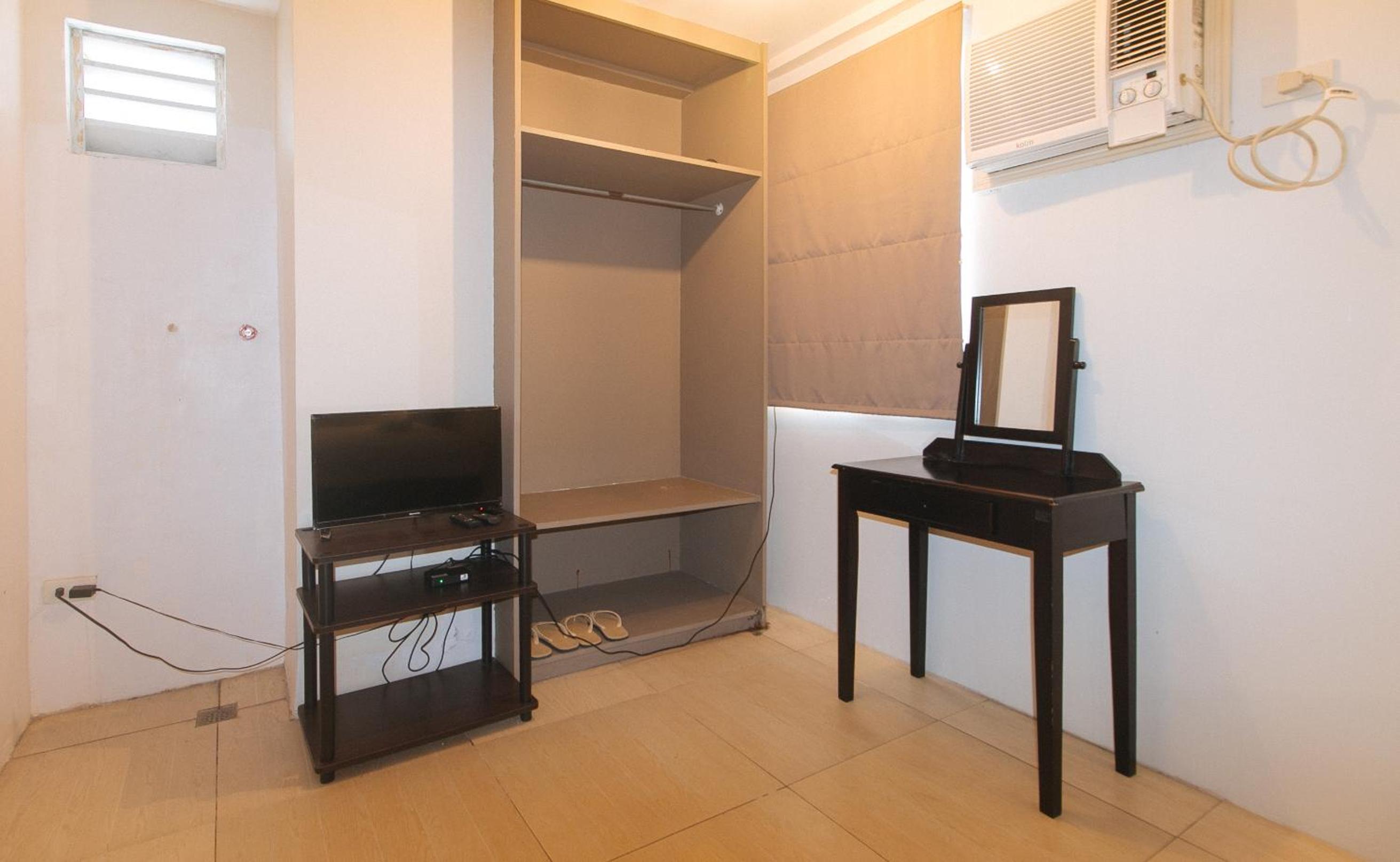 Double Room - Photo 7