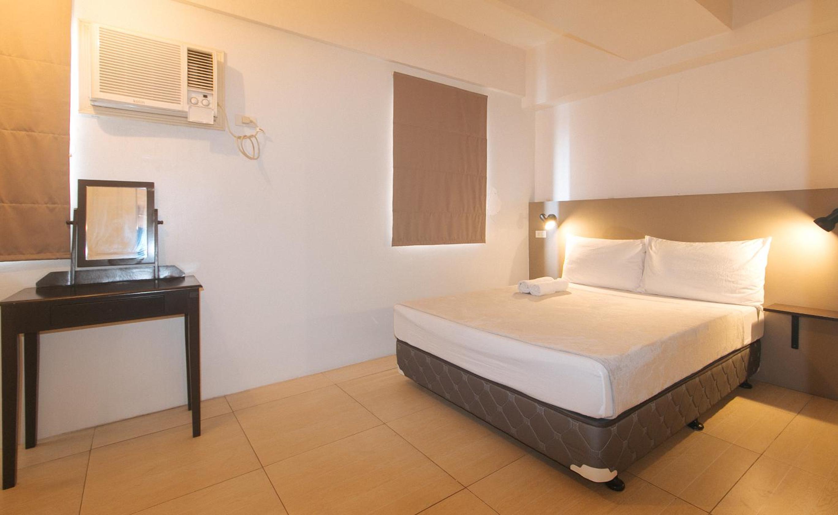 Double Room - Photo 9