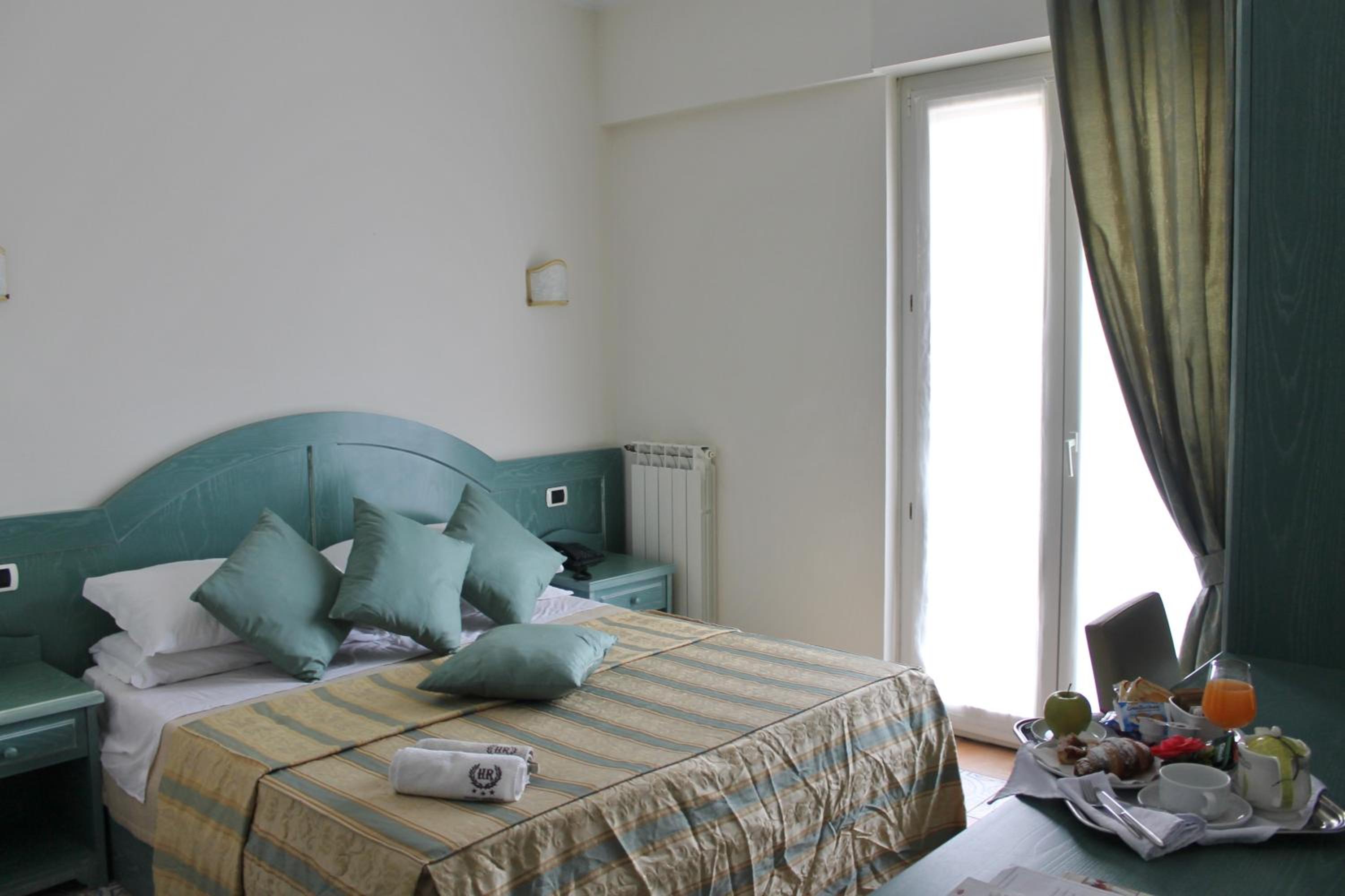 Double or Twin Room - Photo 10