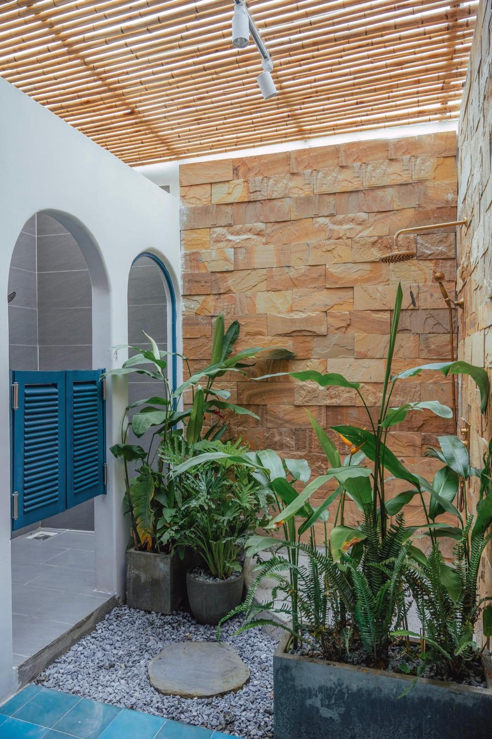 Double or Twin Room with Shower