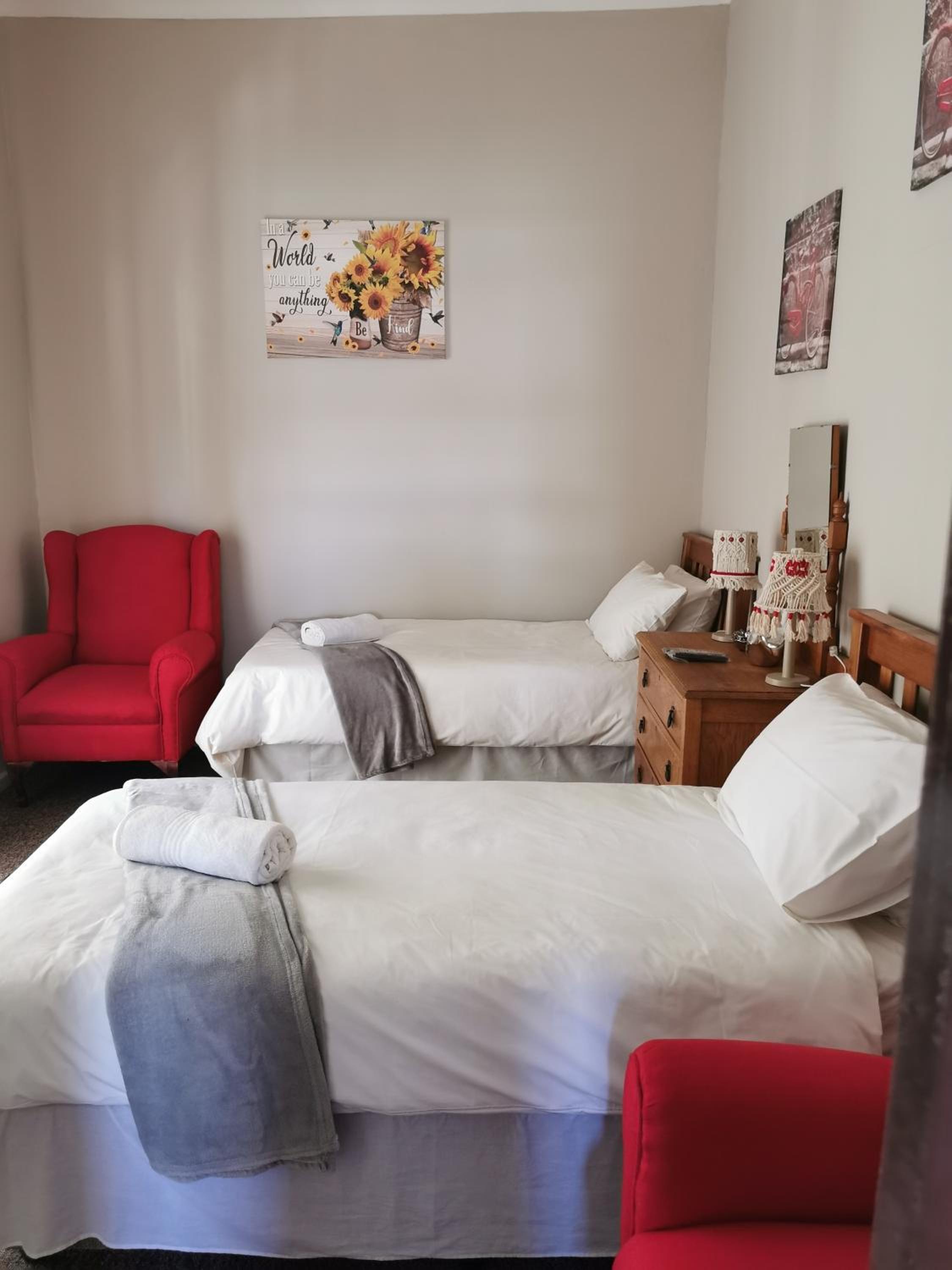 One-Bedroom Apartment - Photo 1