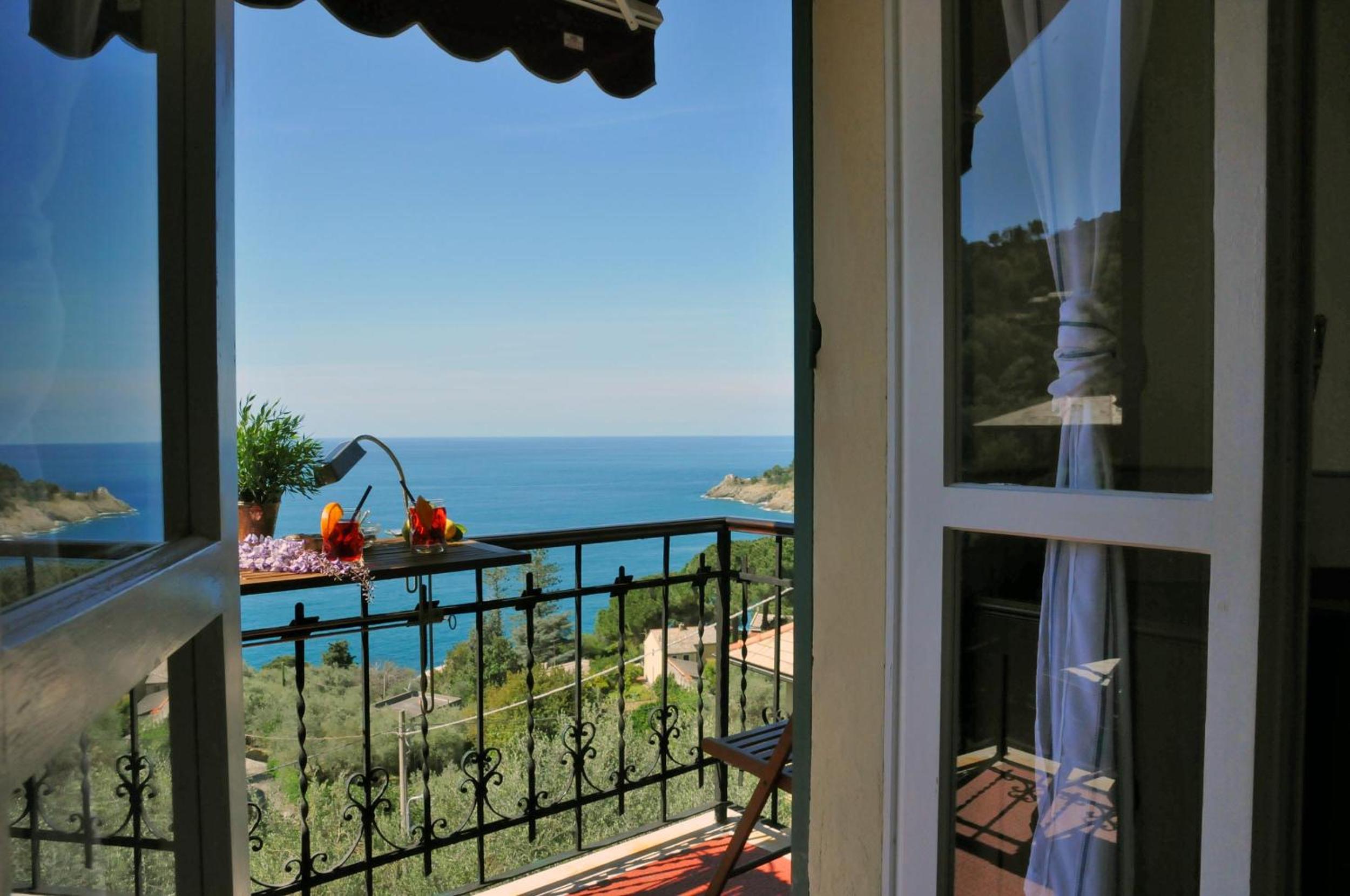 Double Room with Balcony and Sea View photo 2