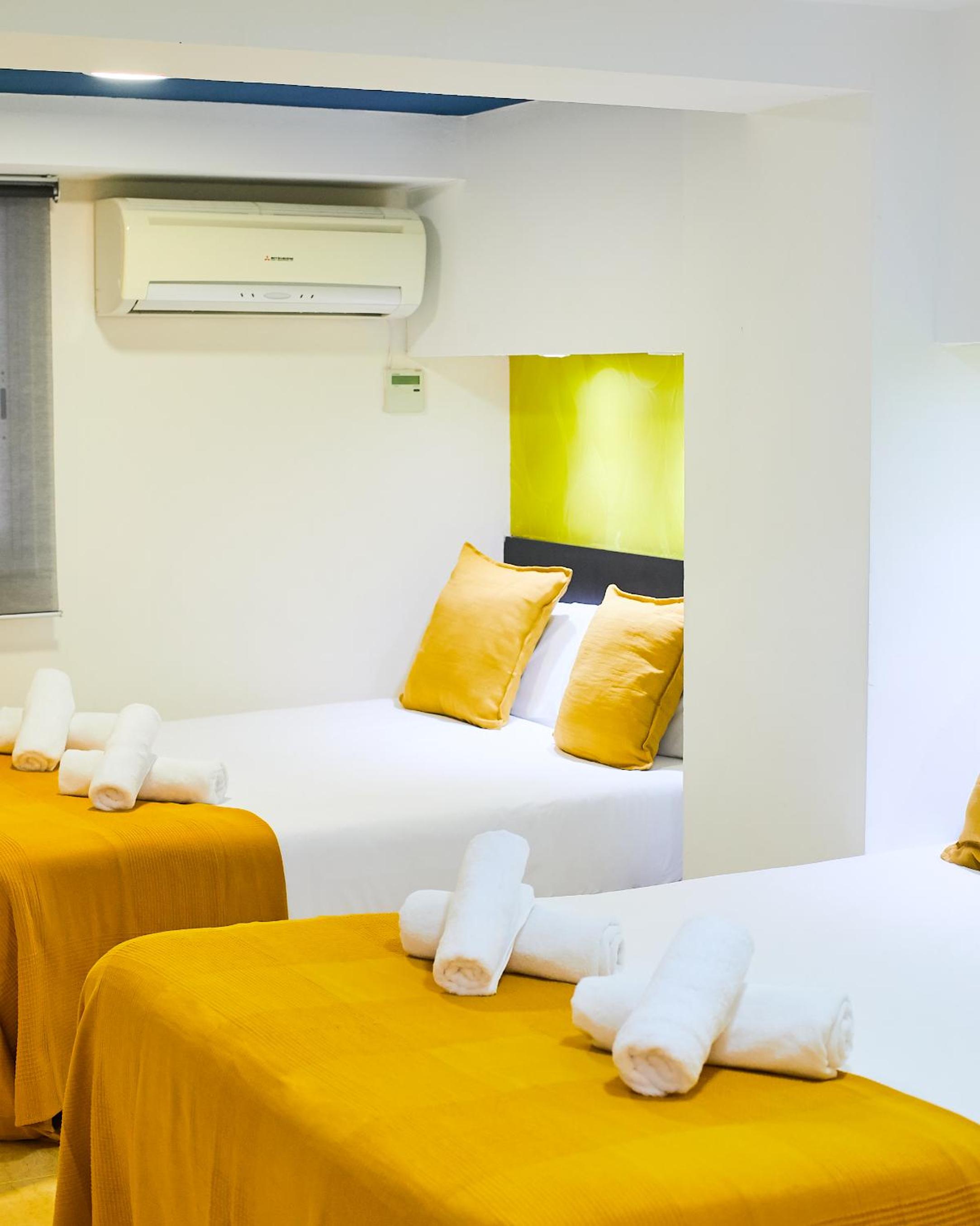 Economy Quadruple Room photo 2