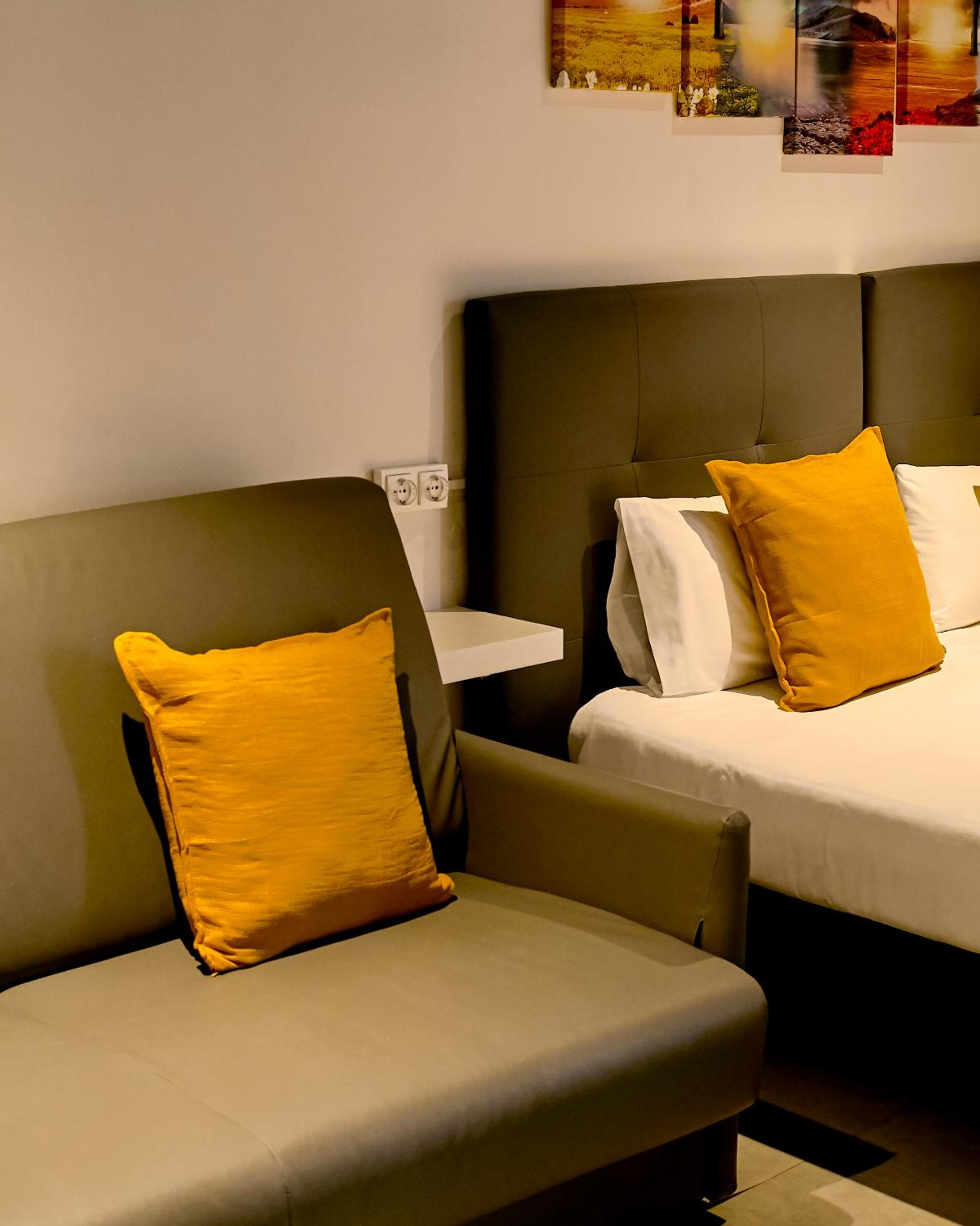 Classic Quadruple Room photo 2