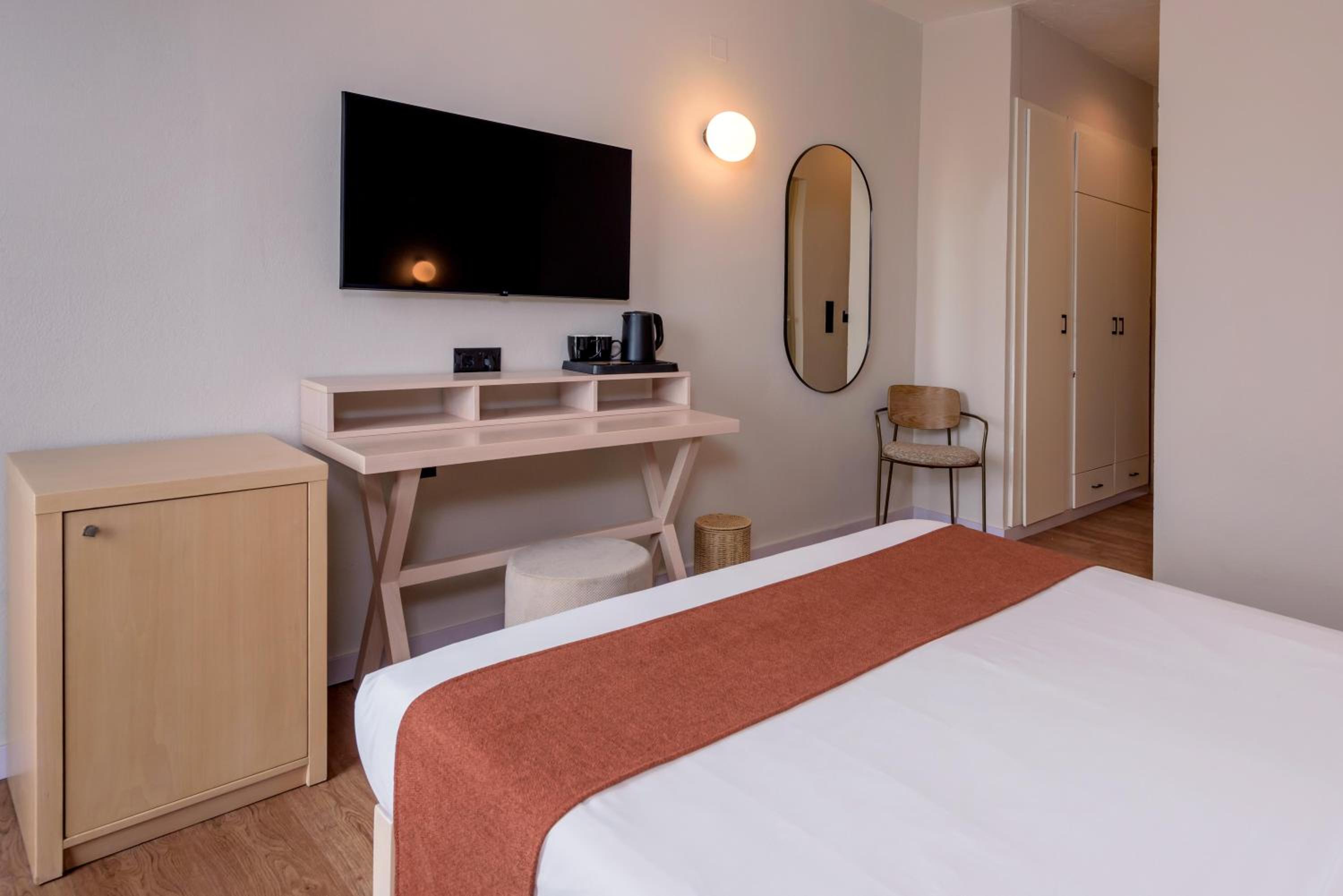 Superior Double Room - Photo 2