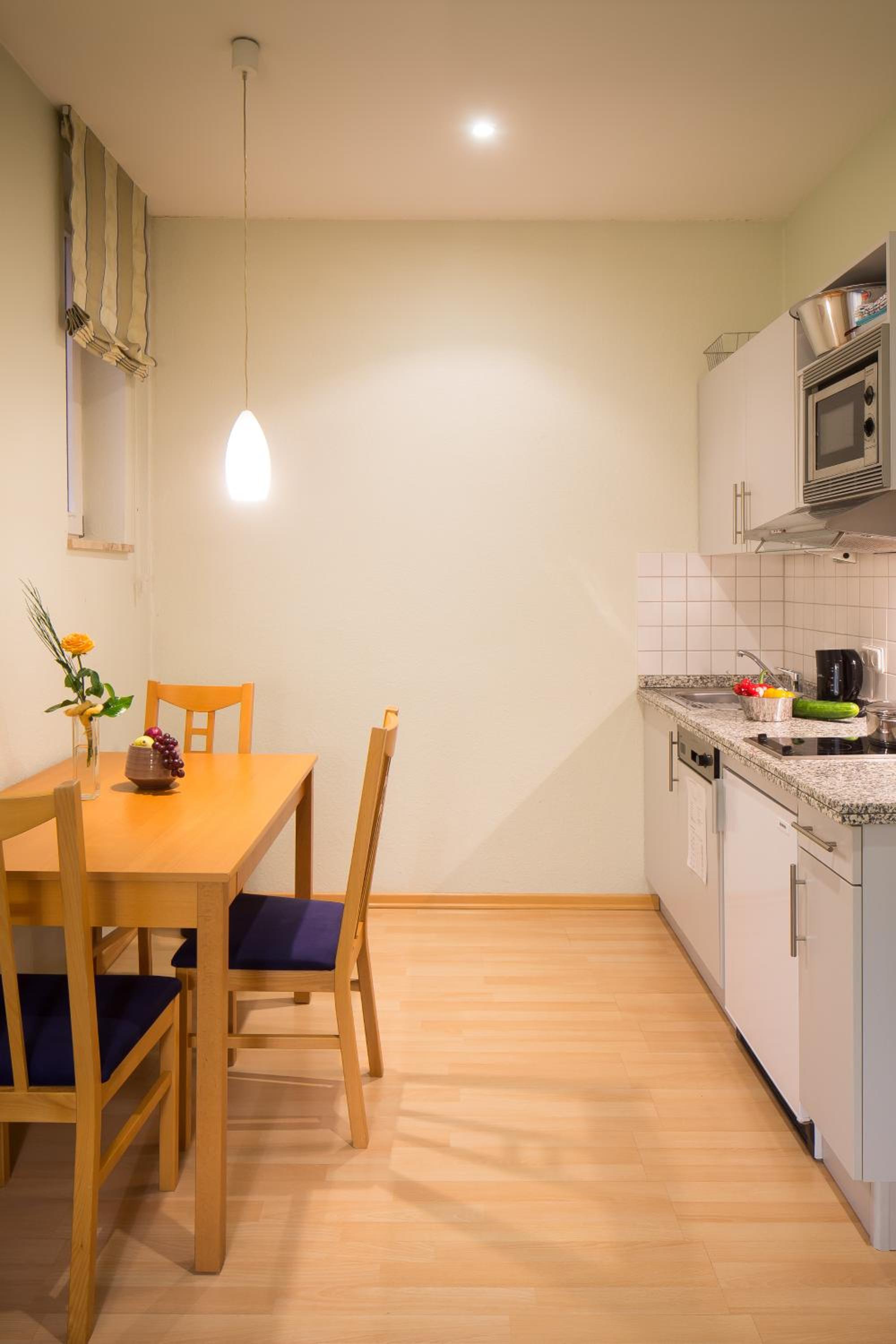 One-Bedroom Apartment - Photo 7