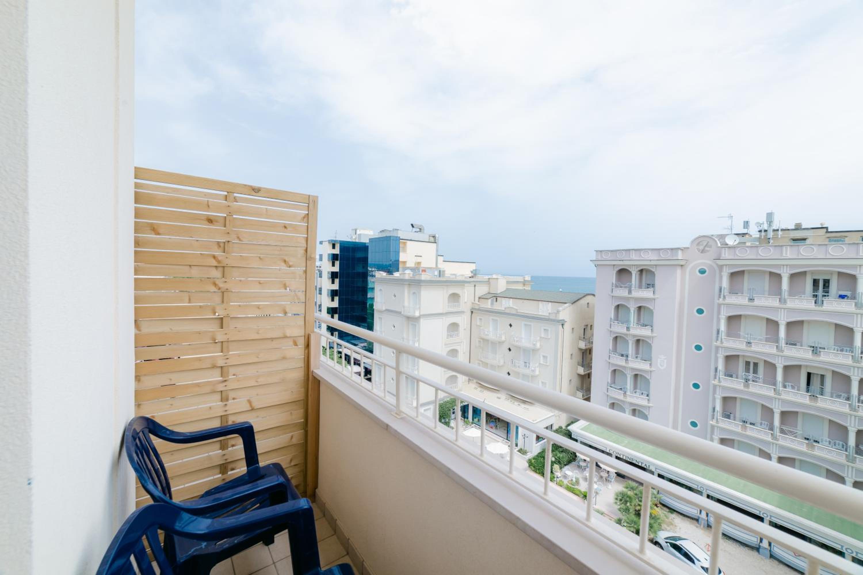 Double or Twin Room with Sea View photo 2