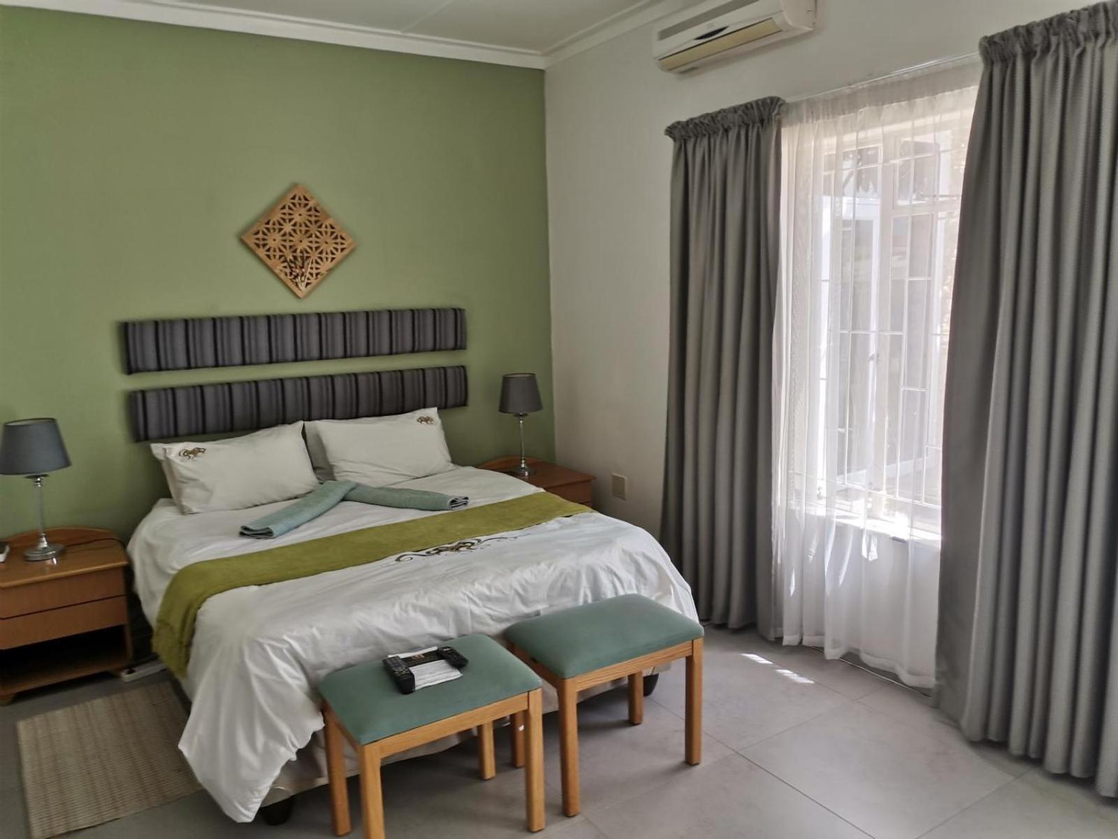 Standard Queen Room - Photo 6