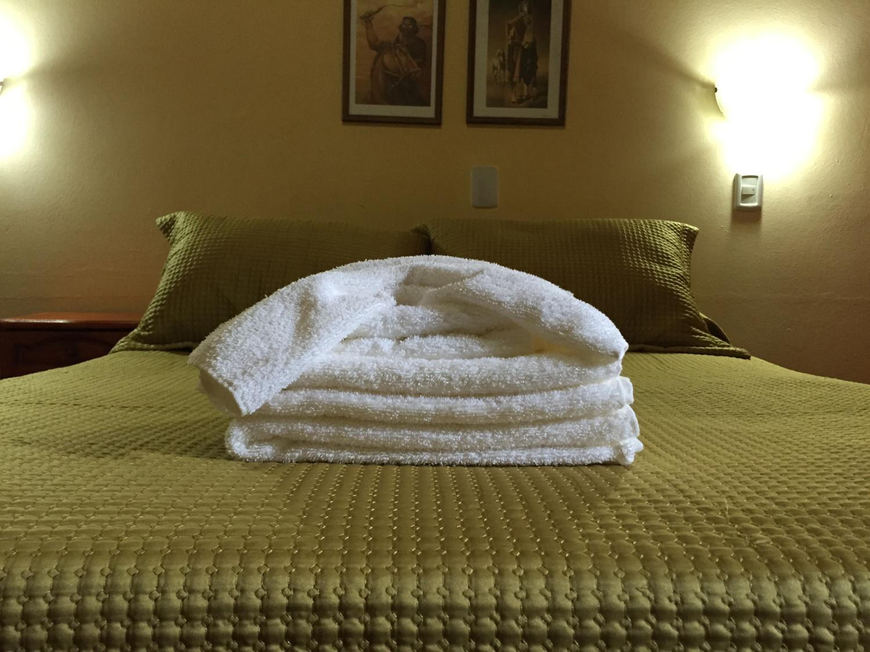 Single Room with Private Bathroom photo 1