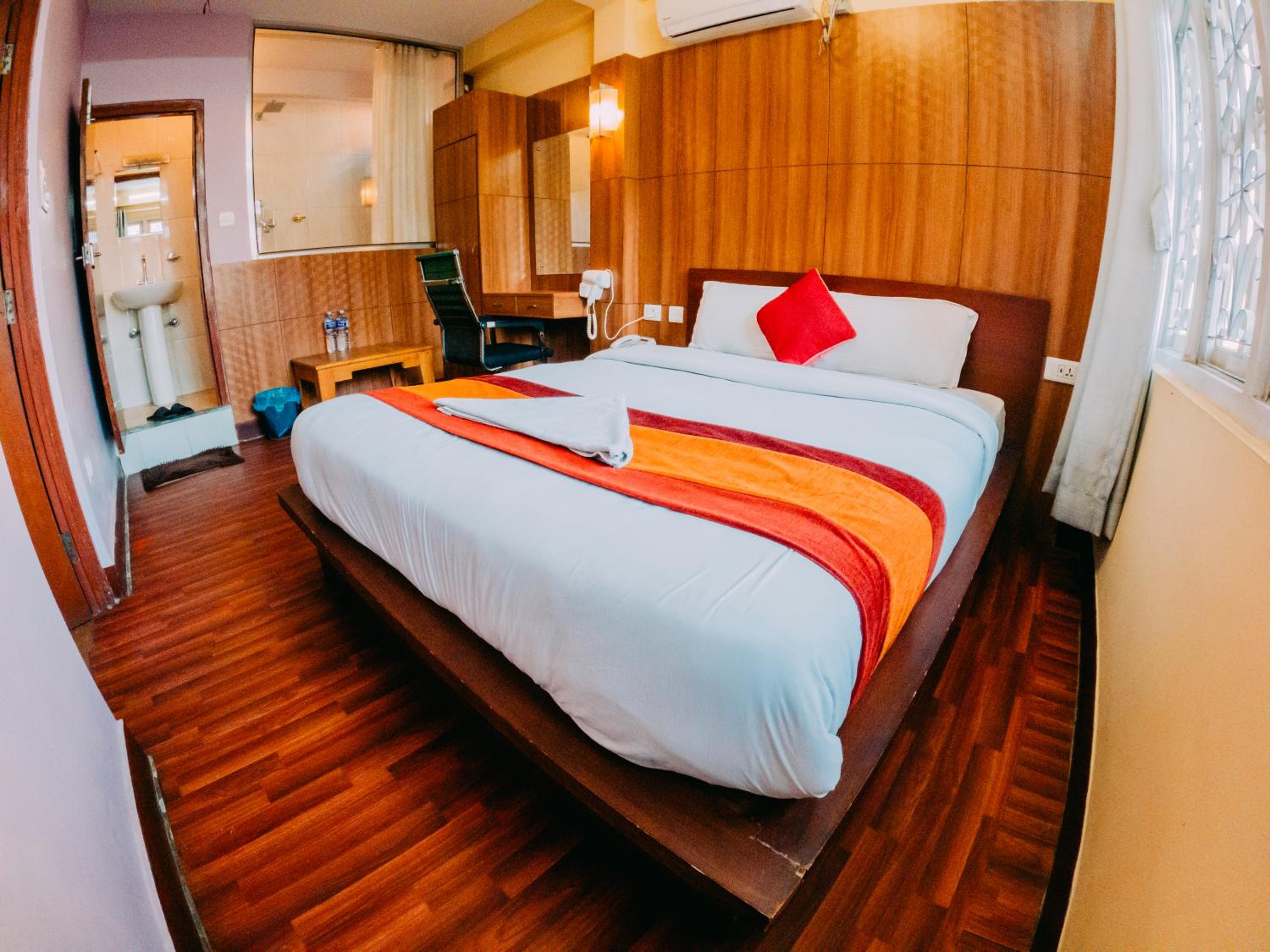 Deluxe Double or Twin Room