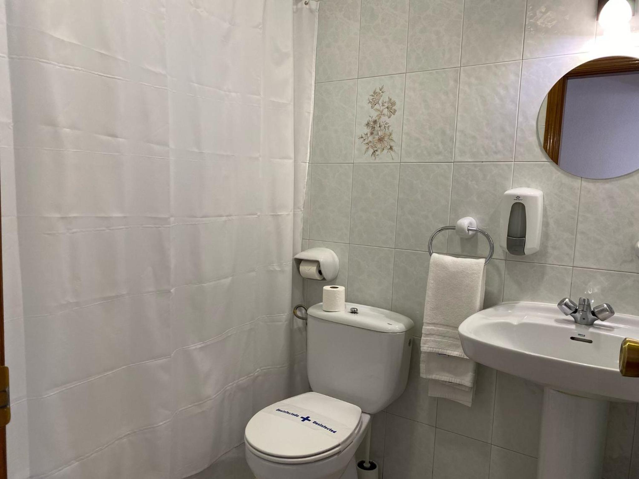 Standard Triple Room photo 2