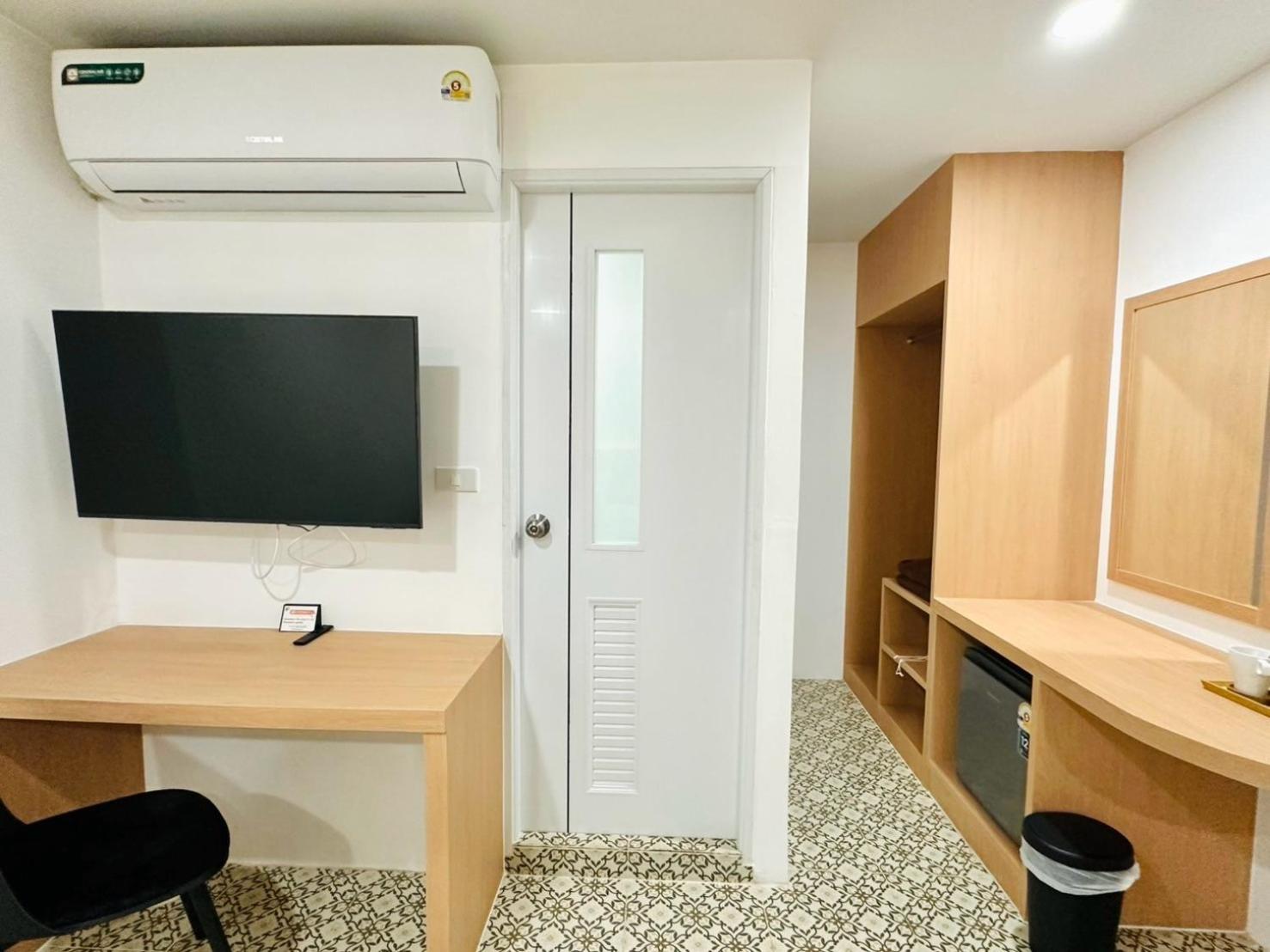 Standard Double Room photo 3