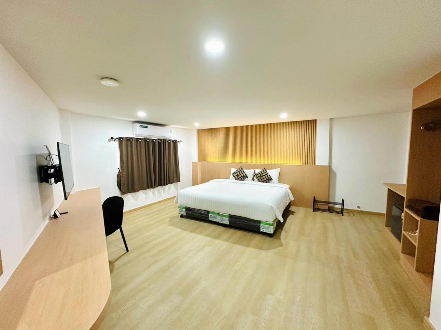 Deluxe Double or Twin Room photo 2