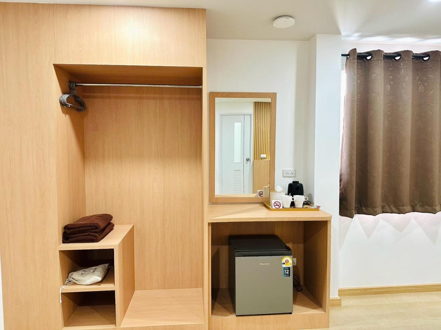 Deluxe King Room photo 3
