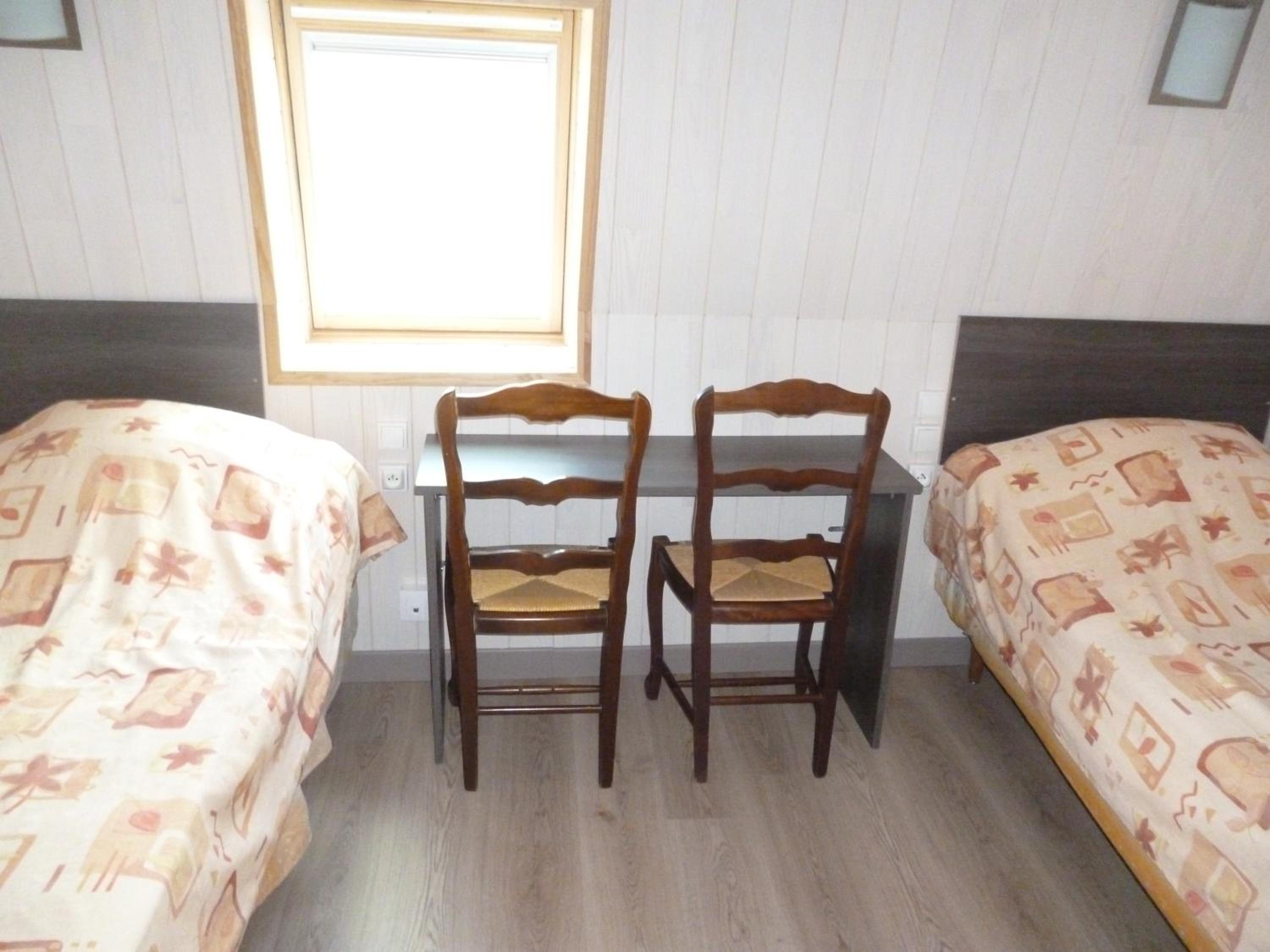 Twin Room - Photo 1