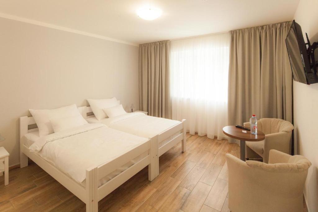 Deluxe Double or Twin Room photo 3