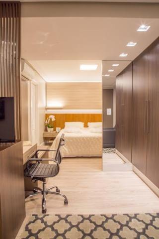Queen Suite with Spa Bath