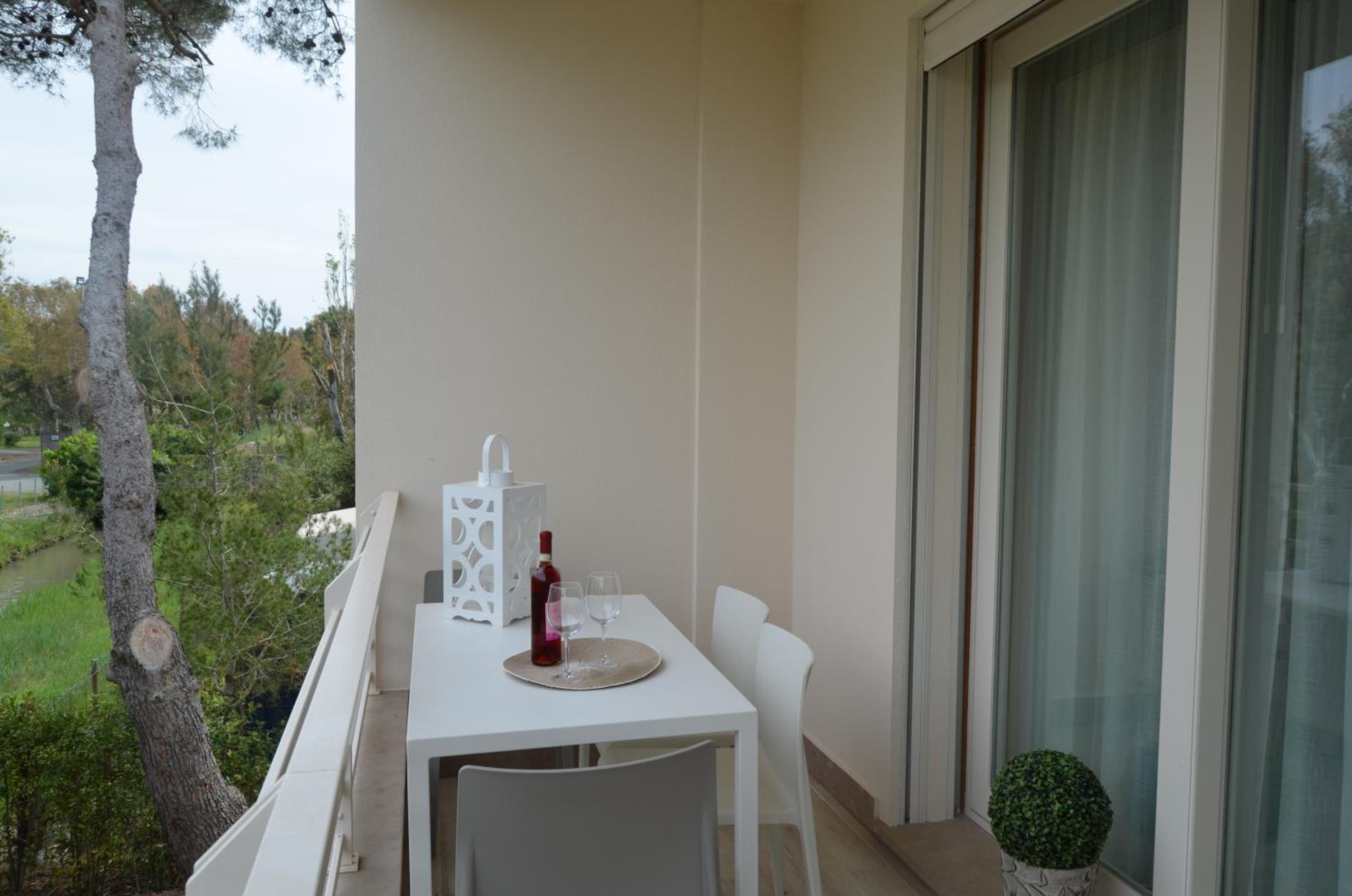 Superior One-Bedroom Apartment
