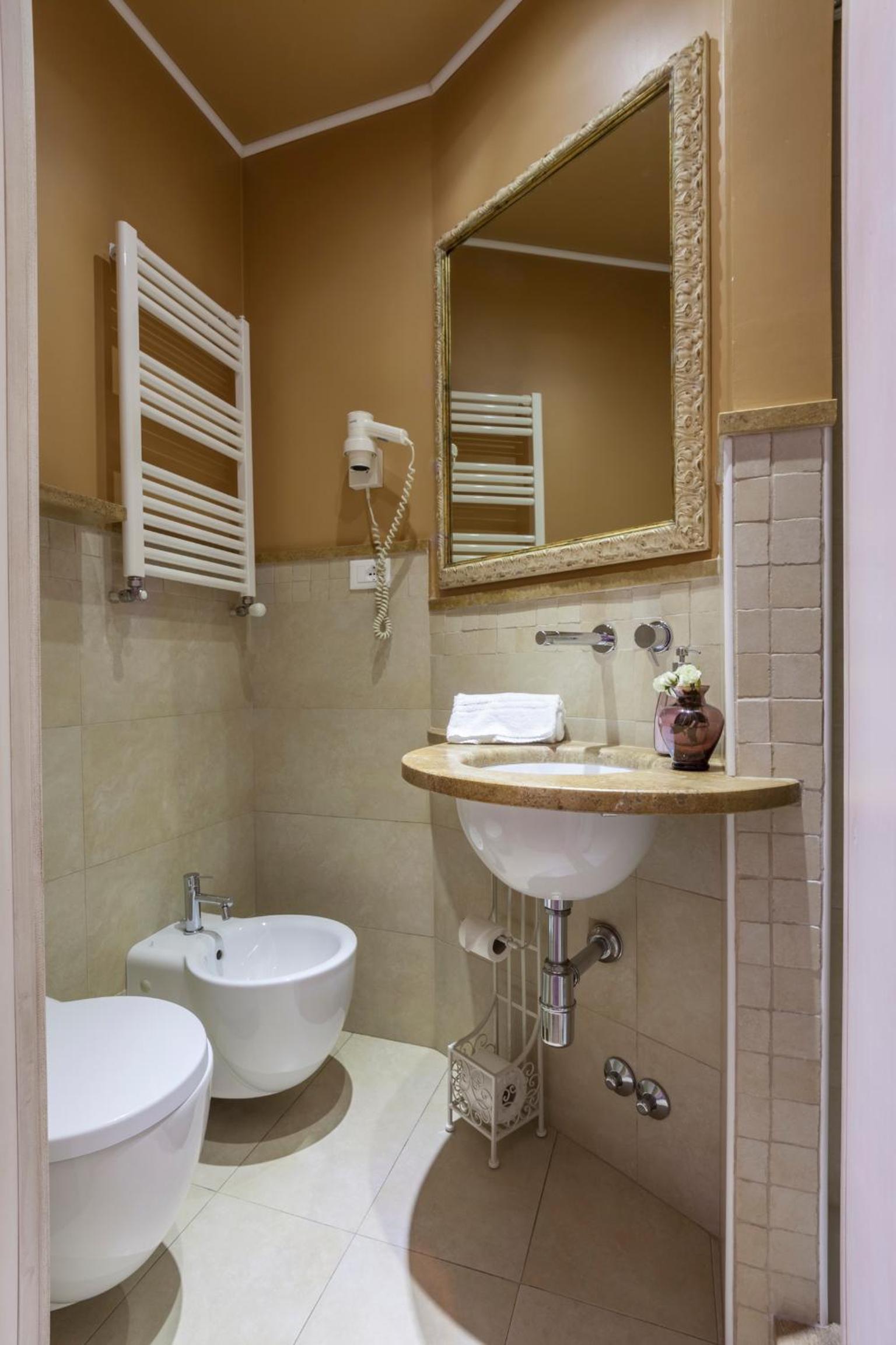 Single Room photo 2