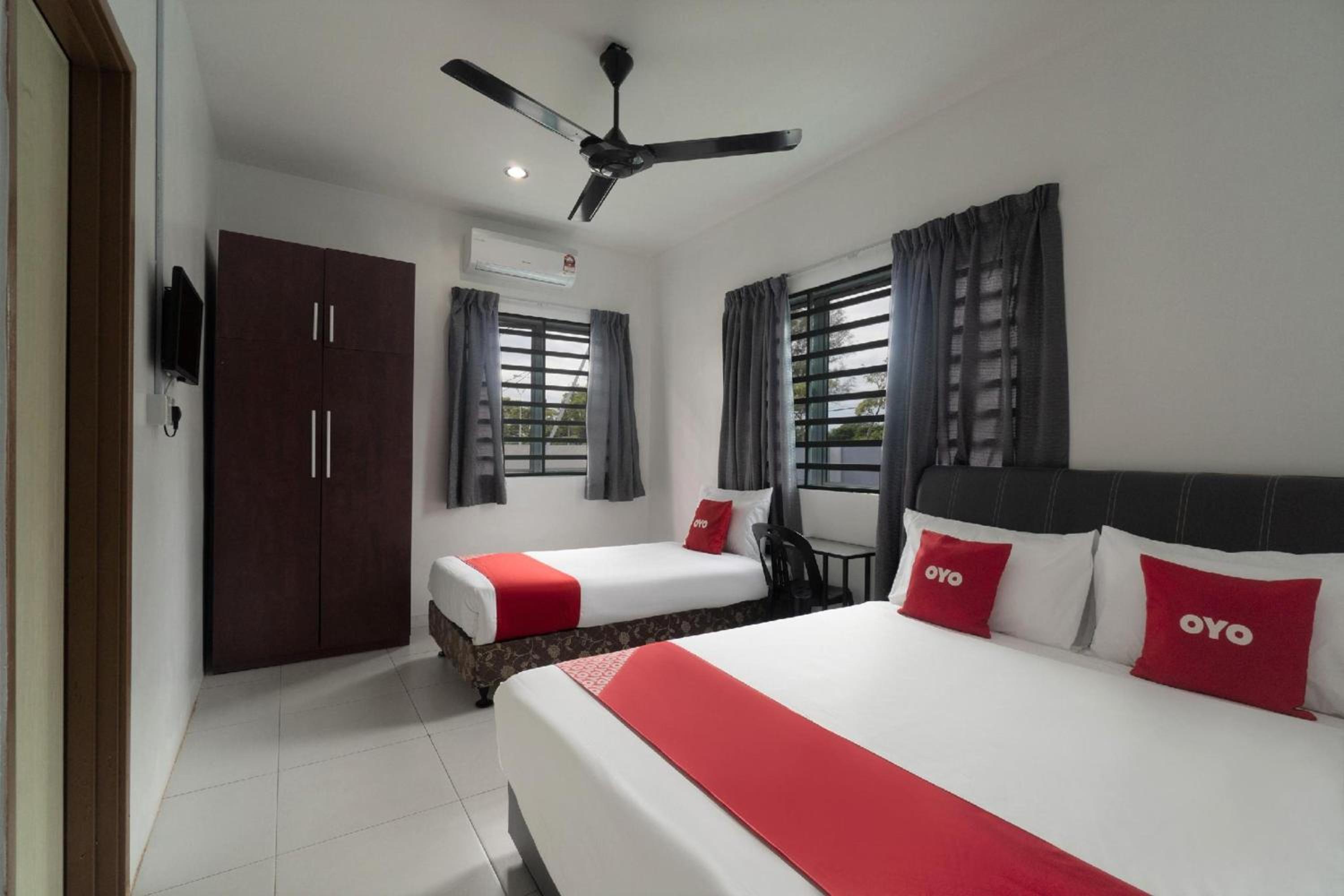Deluxe Triple Room
