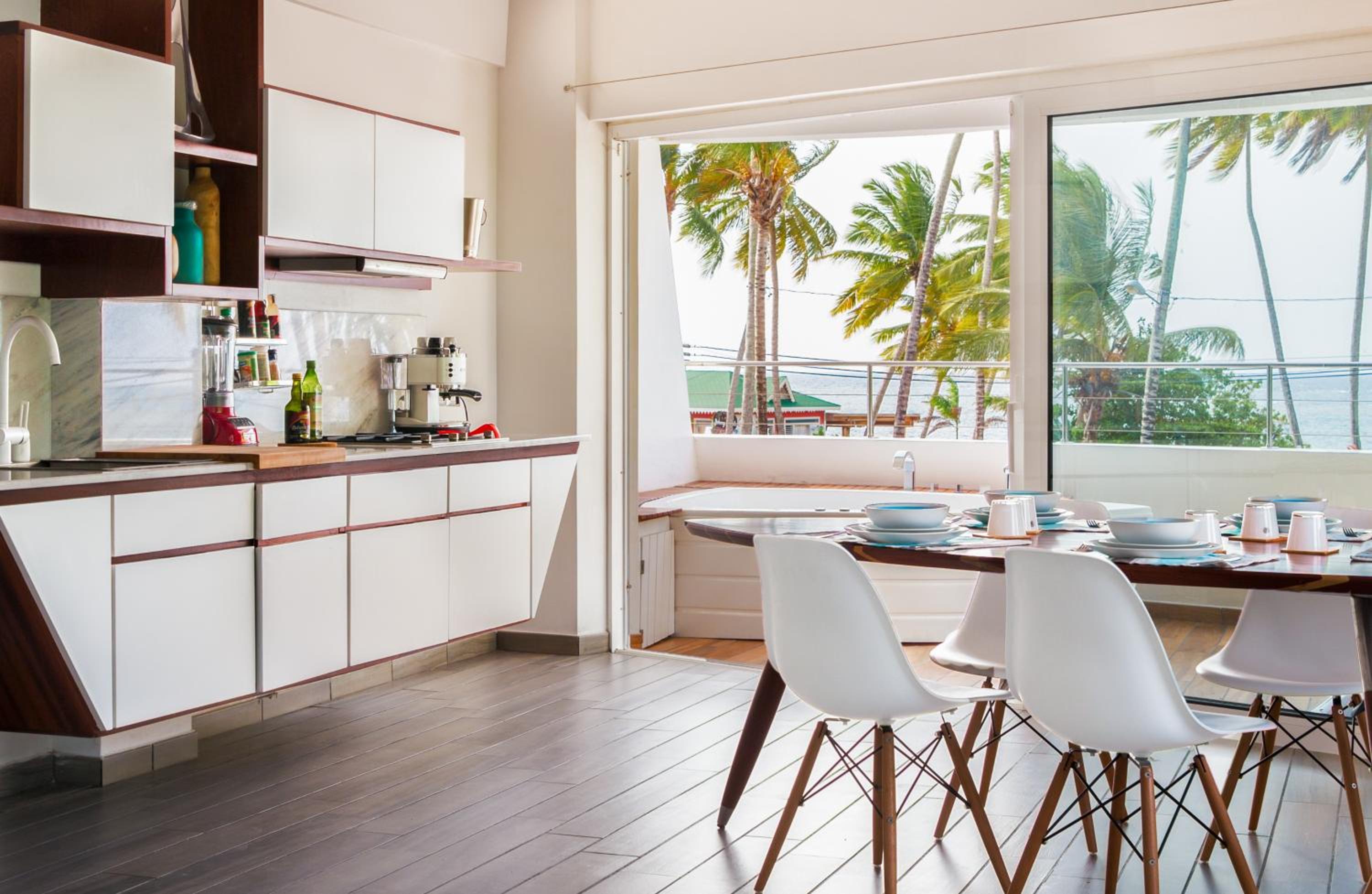 Apartment with Sea View - B photo 2