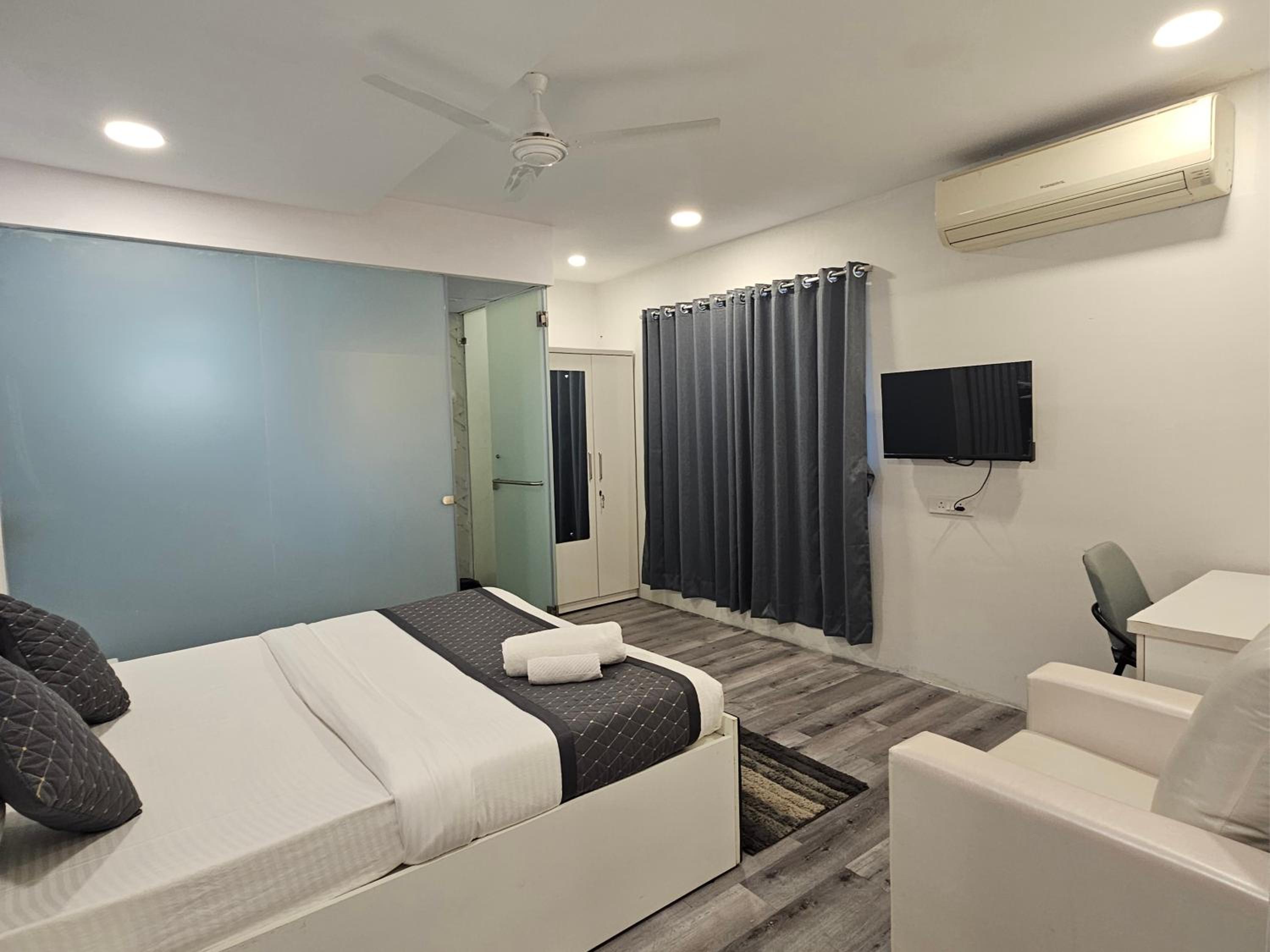 Deluxe Room - Photo 1