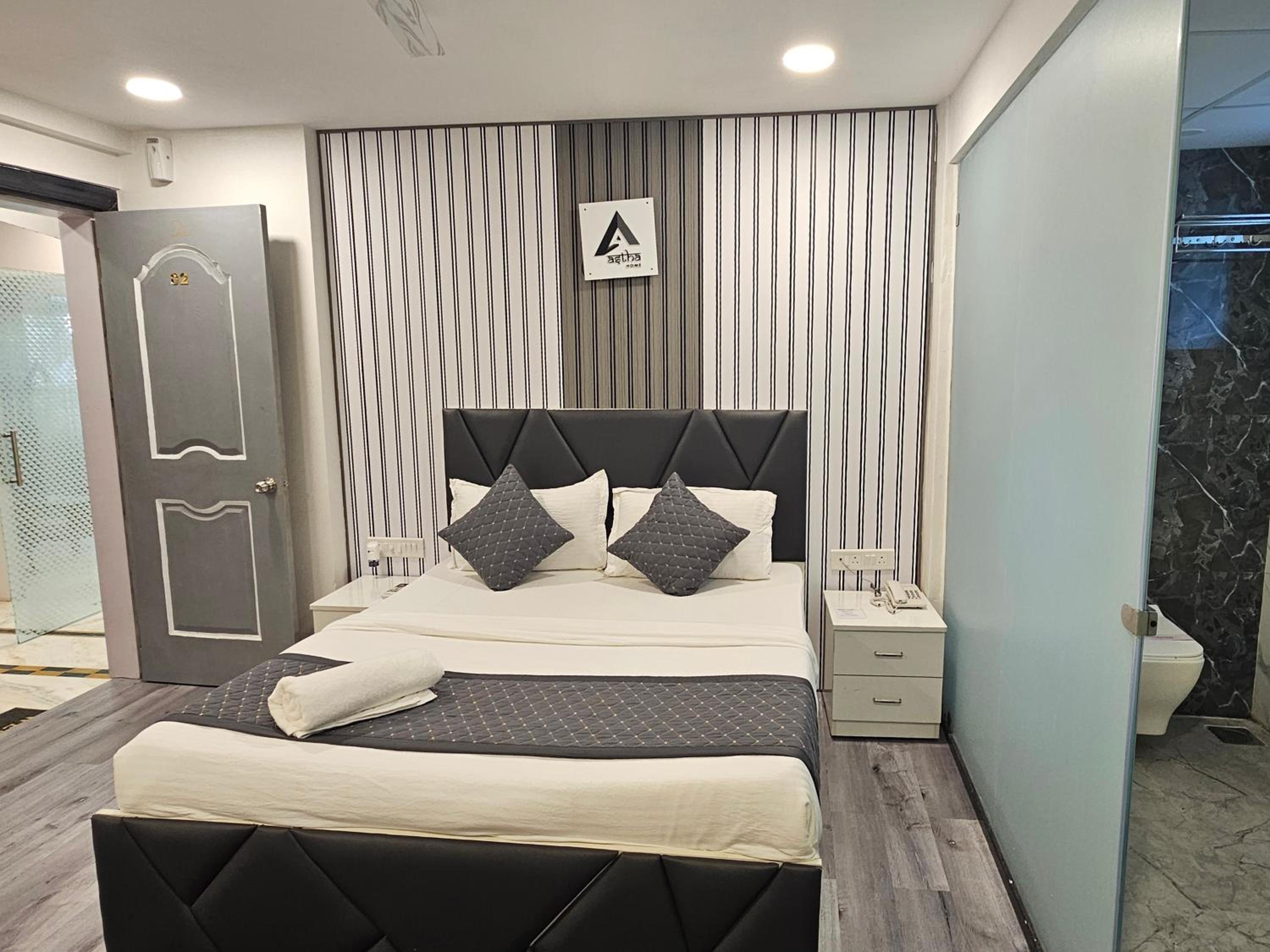 Deluxe Room - Photo 14