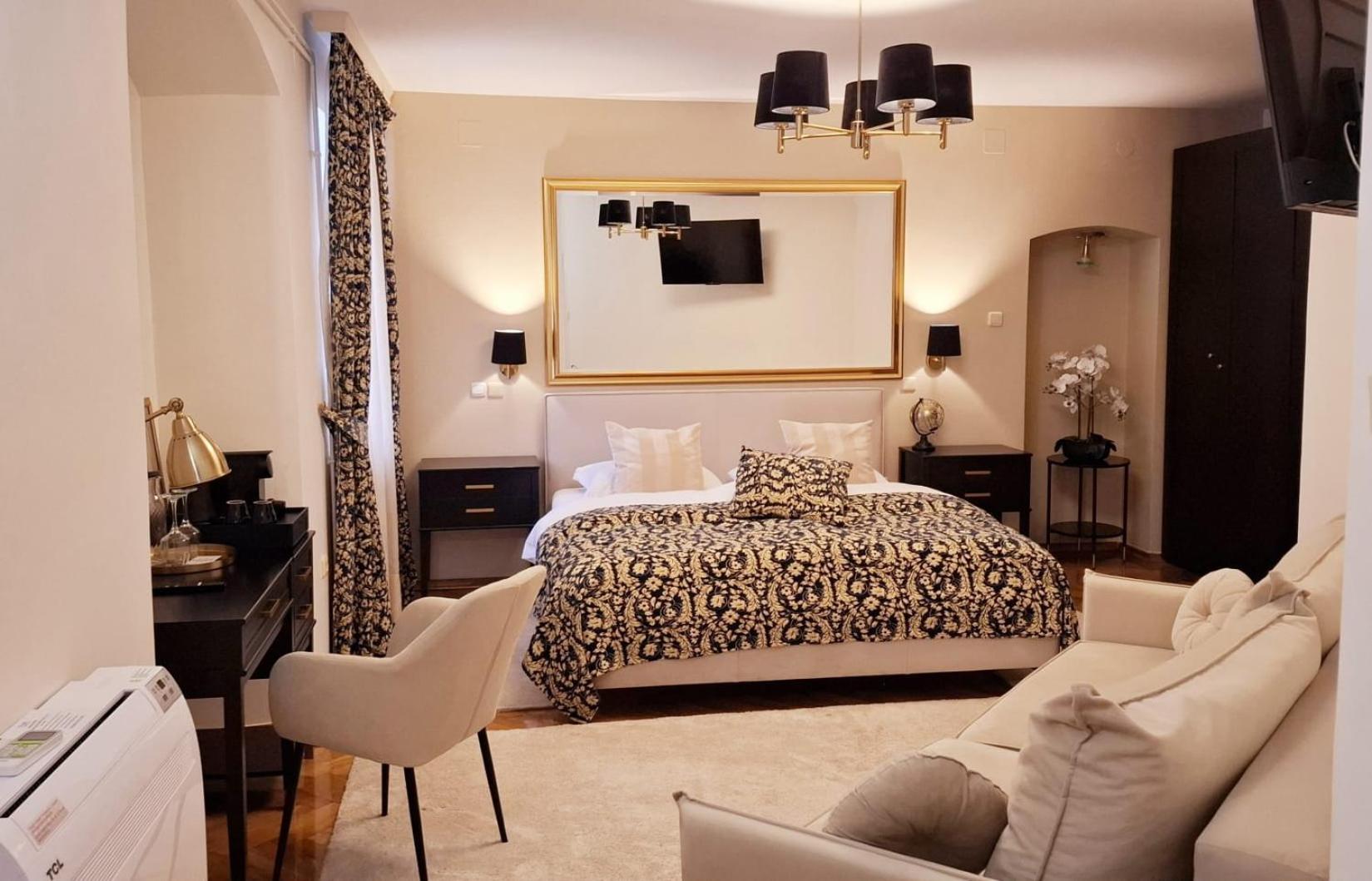 Deluxe Double Room photo 2