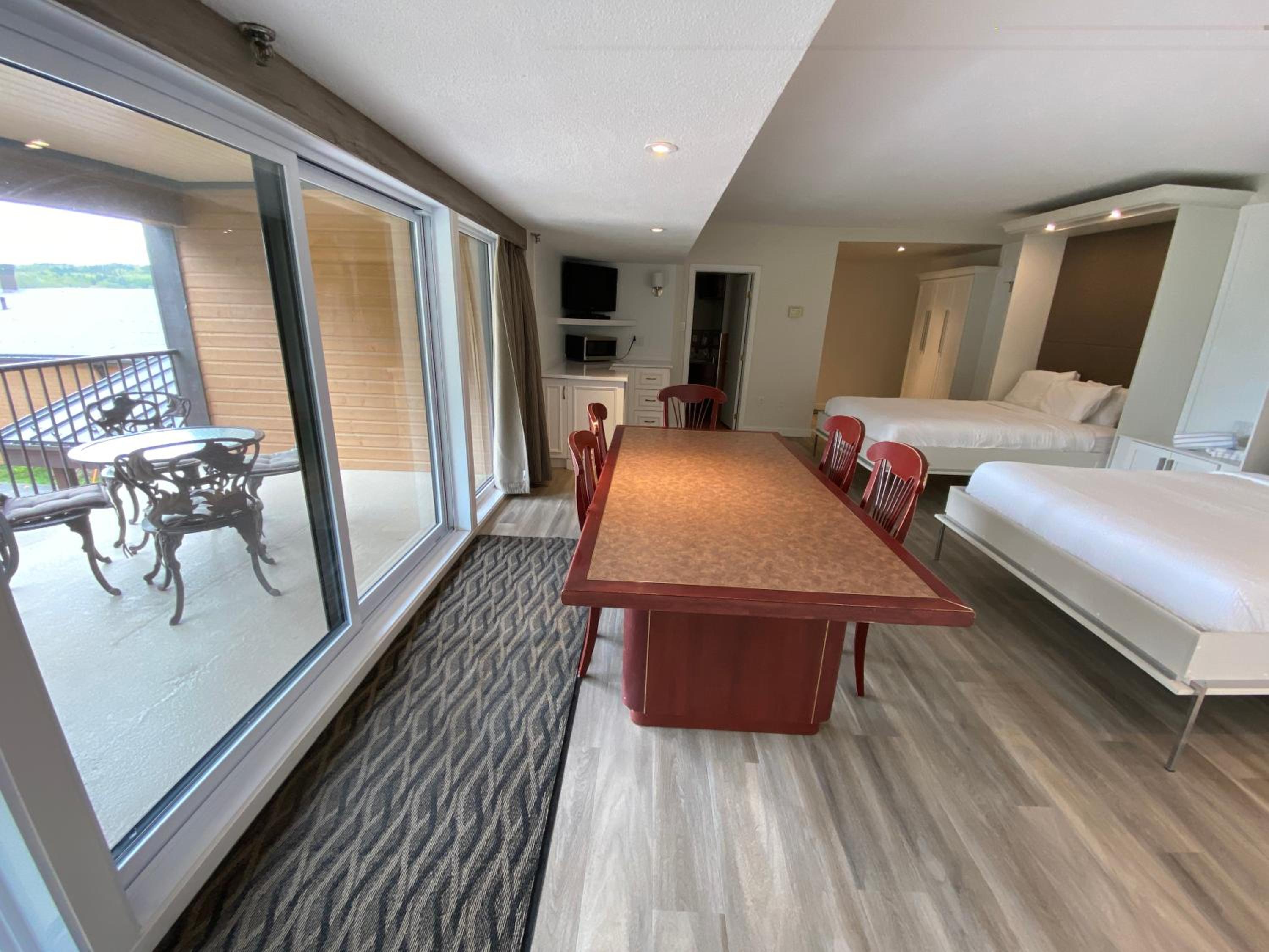 Family Suite - Photo 1