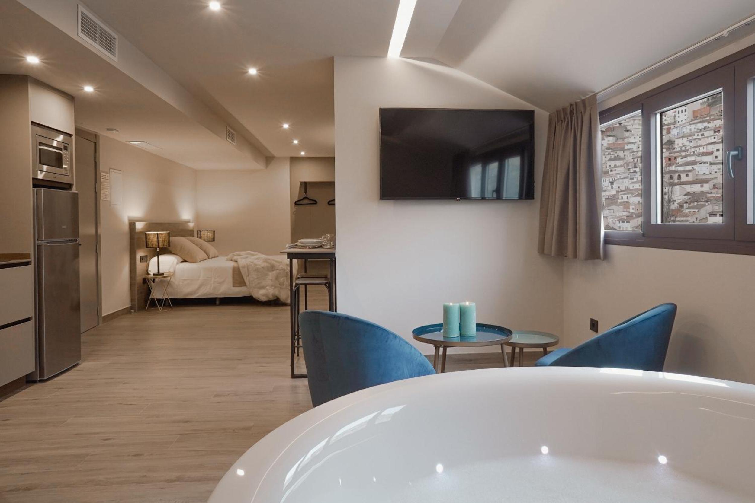 Deluxe Suite with Spa Bath