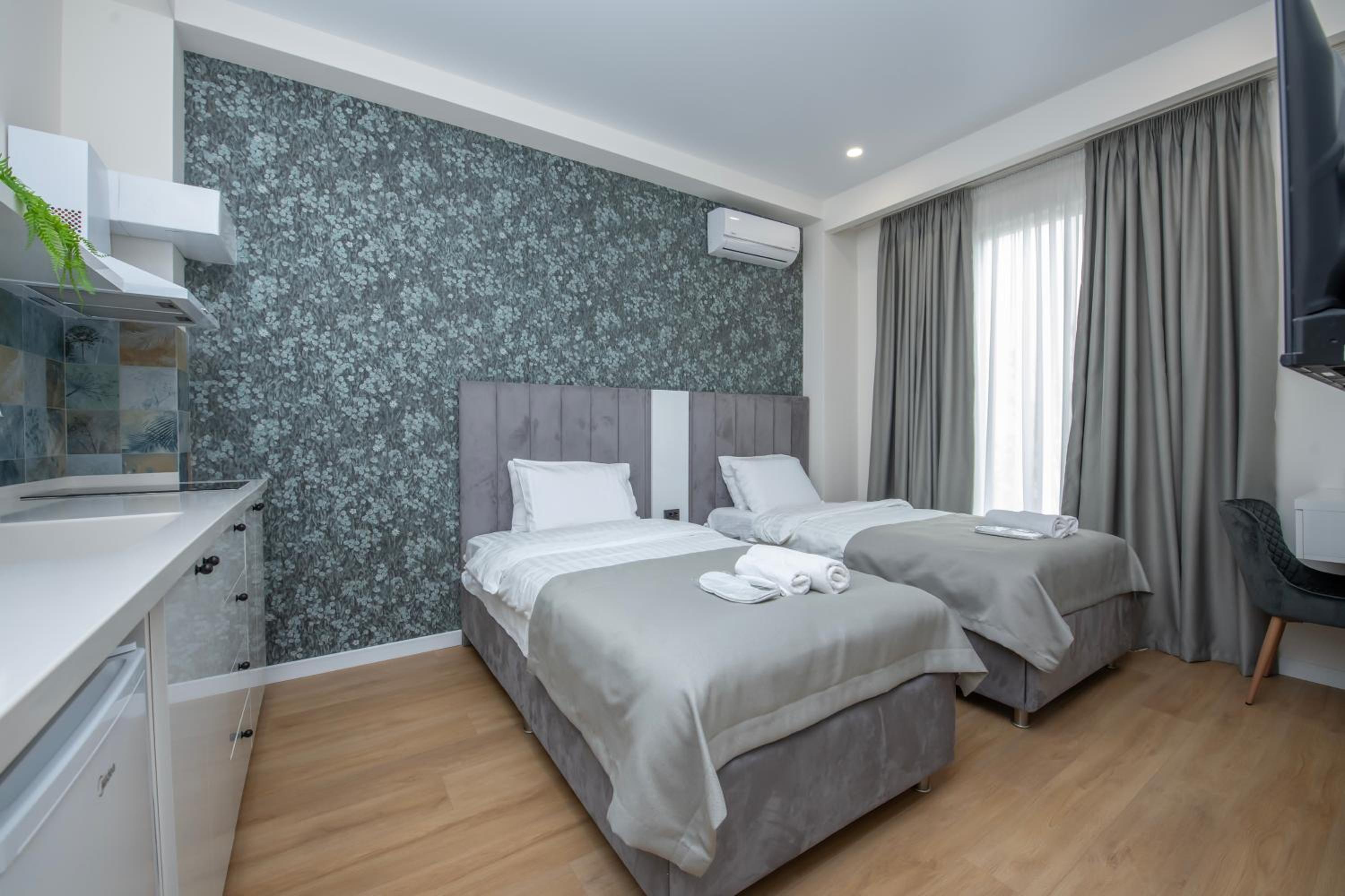 Deluxe Double or Twin Room with Balcony