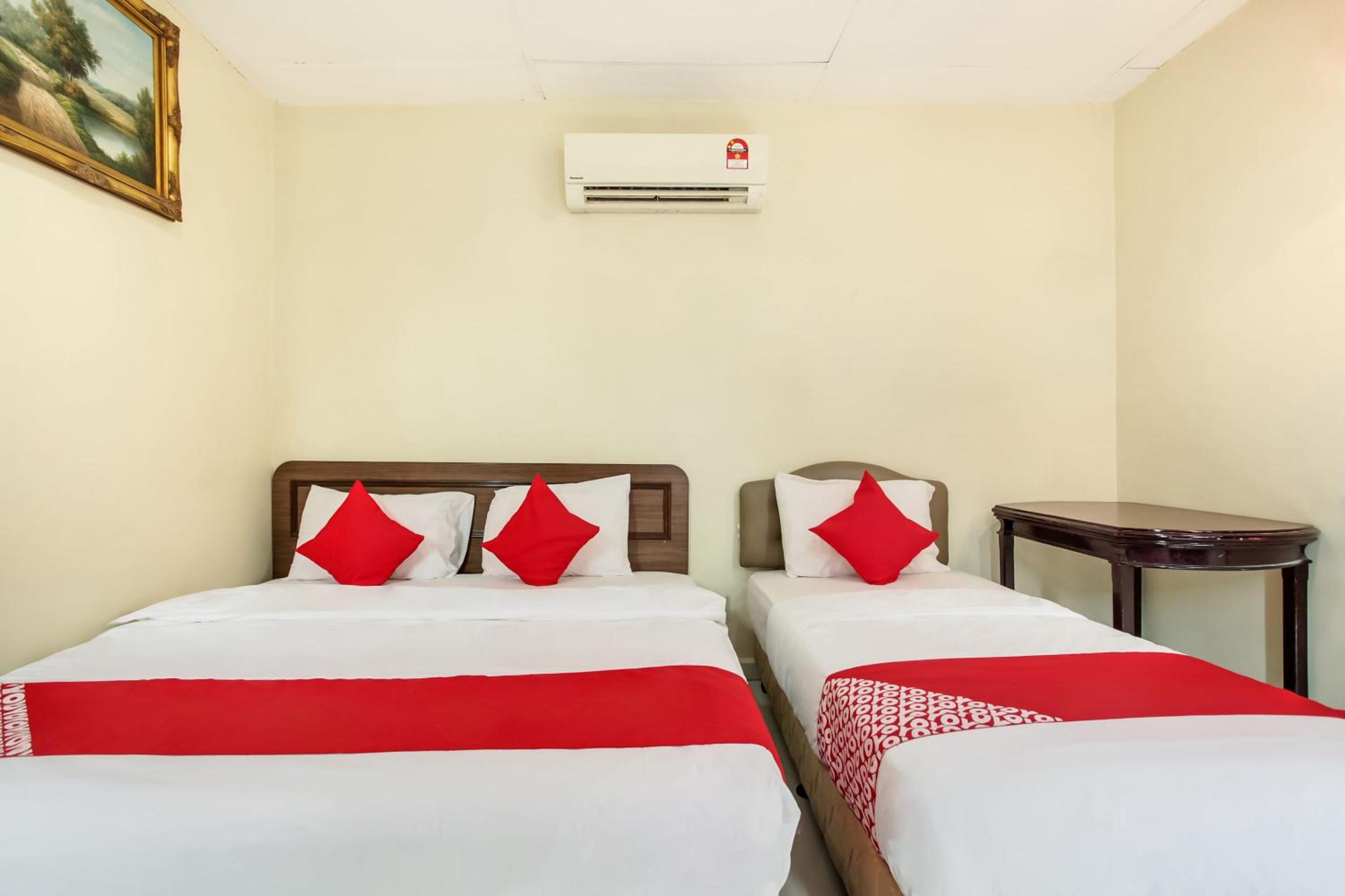 Deluxe Triple Room photo 2