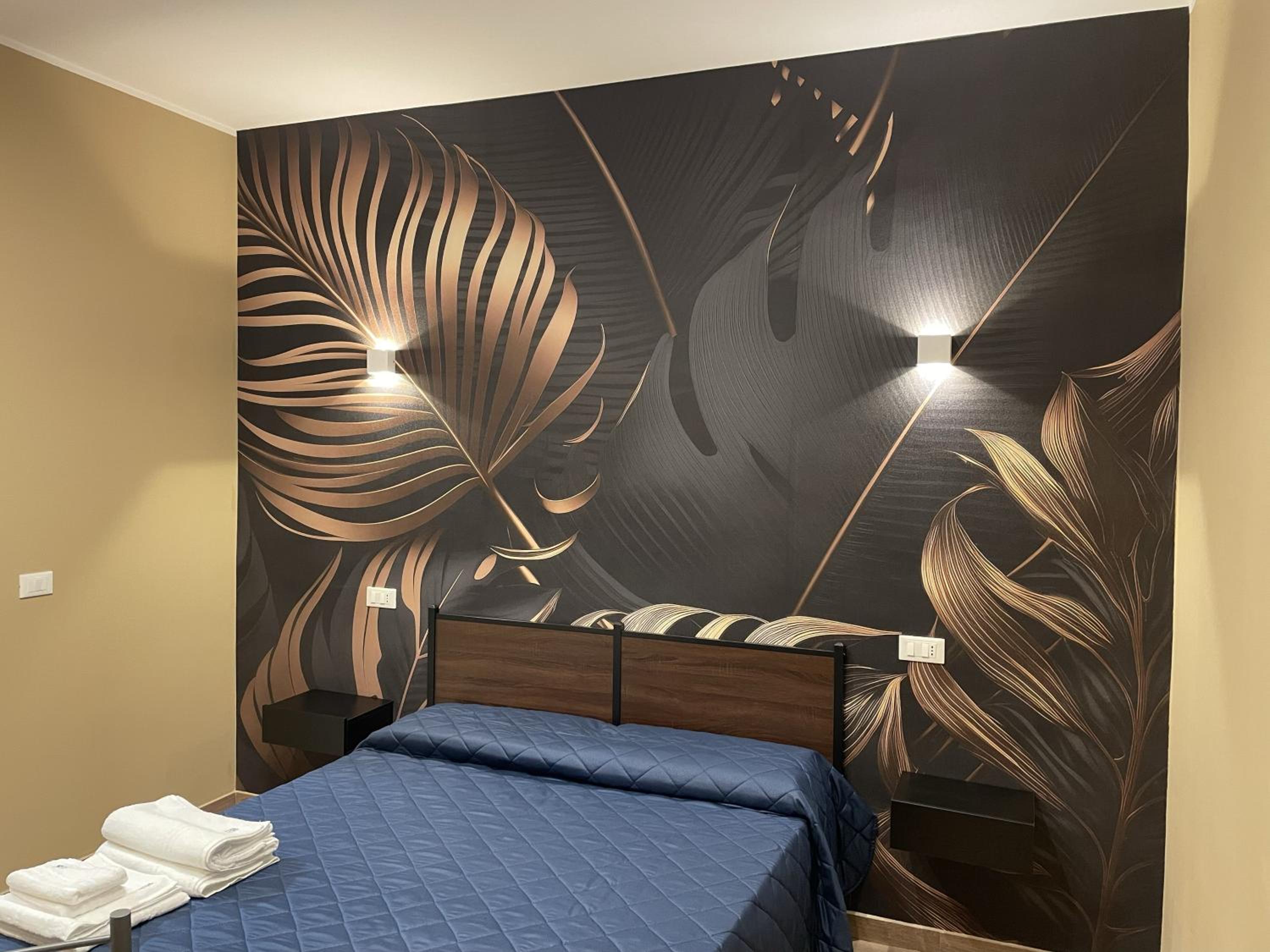 Deluxe Double Room with Balcony - Photo 2