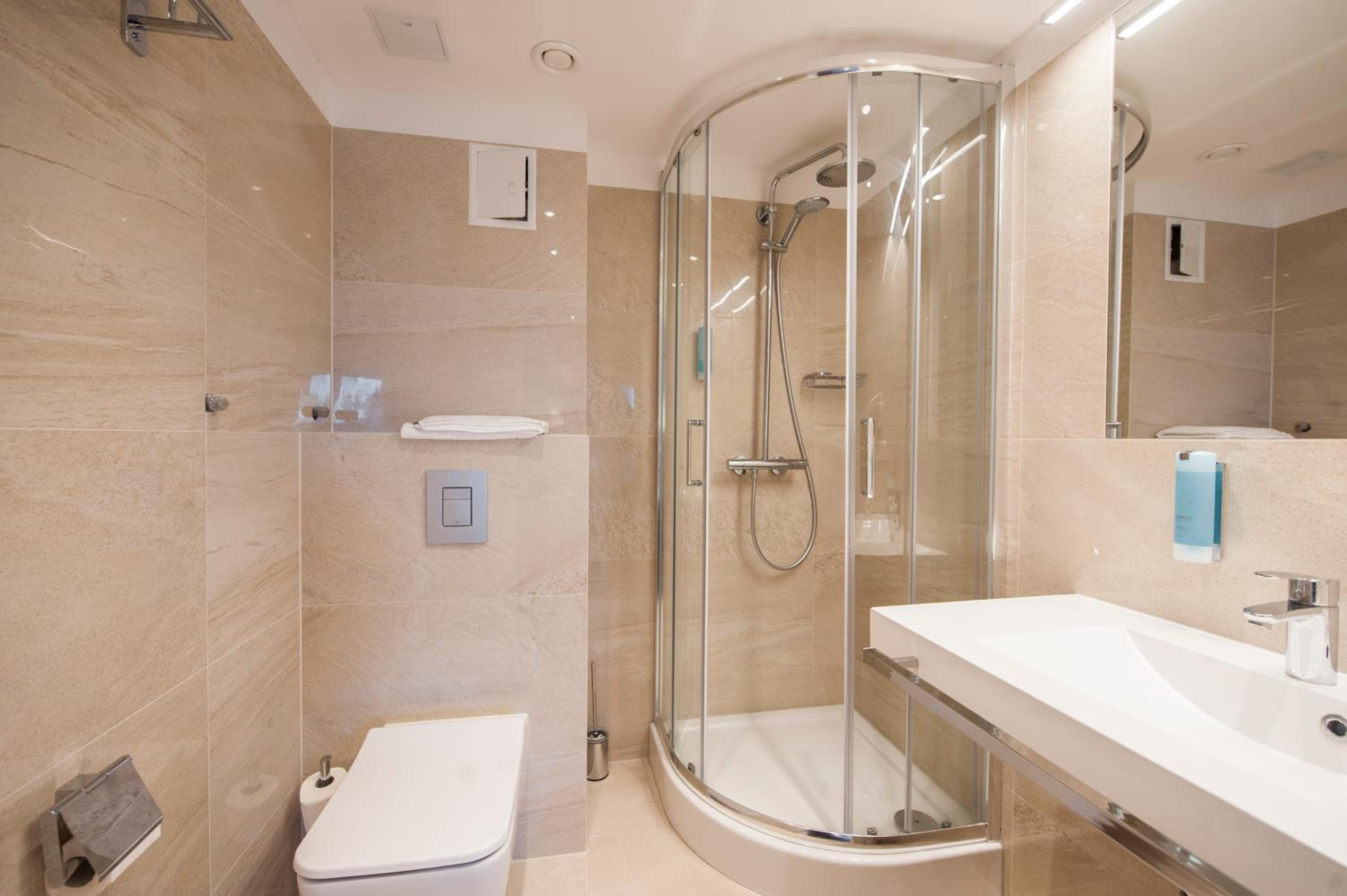 Deluxe Twin or Double Room with Balcony and Forest View - Photo 36