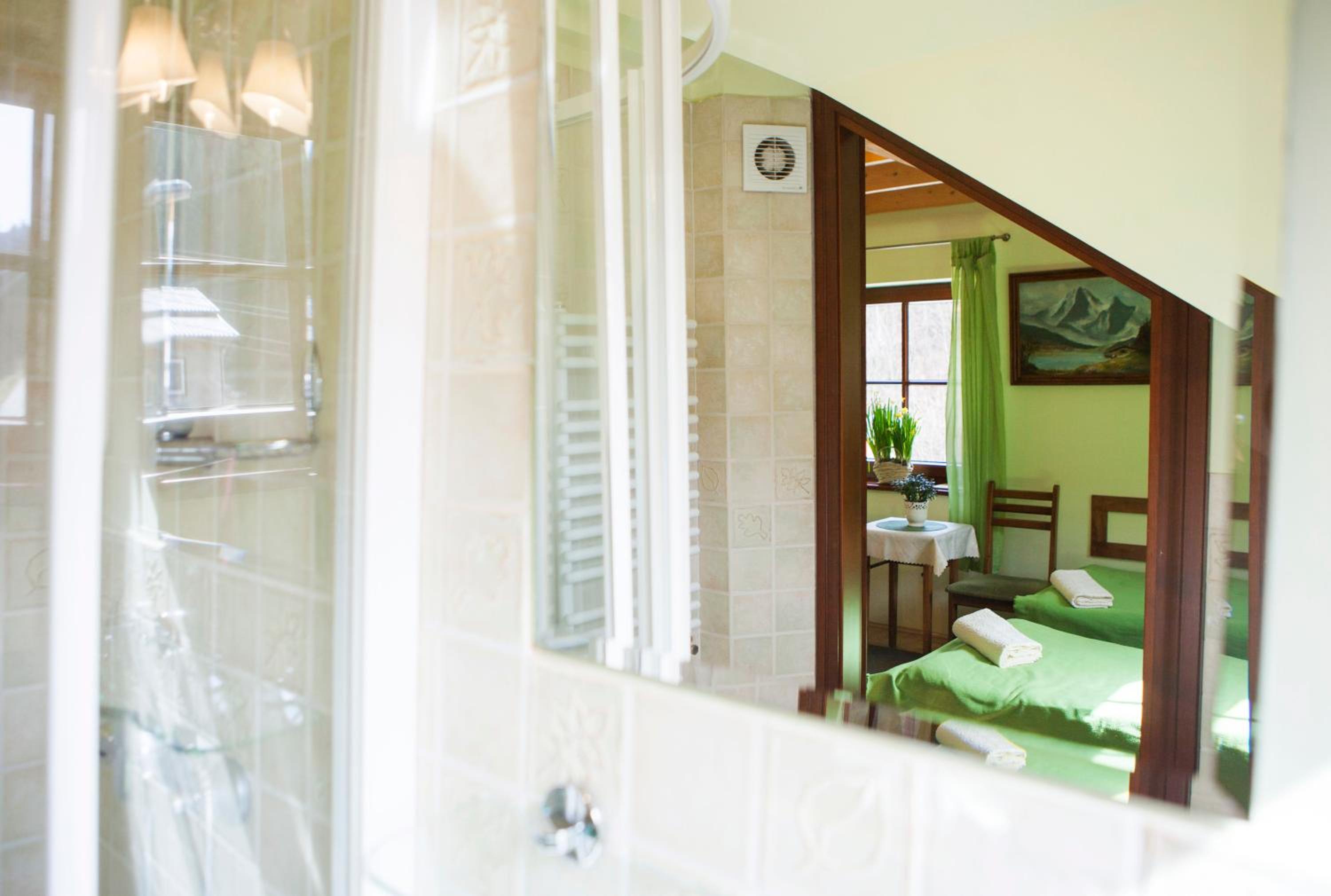 Standard Twin Room with Mountain View photo 3