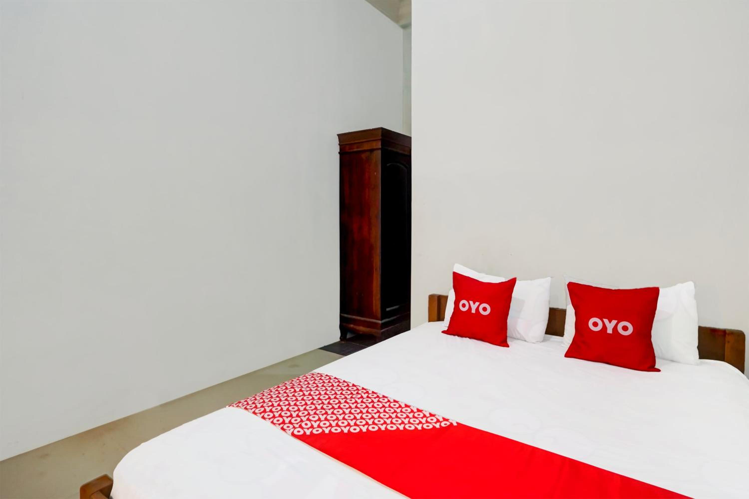 Budget Double Room photo 3