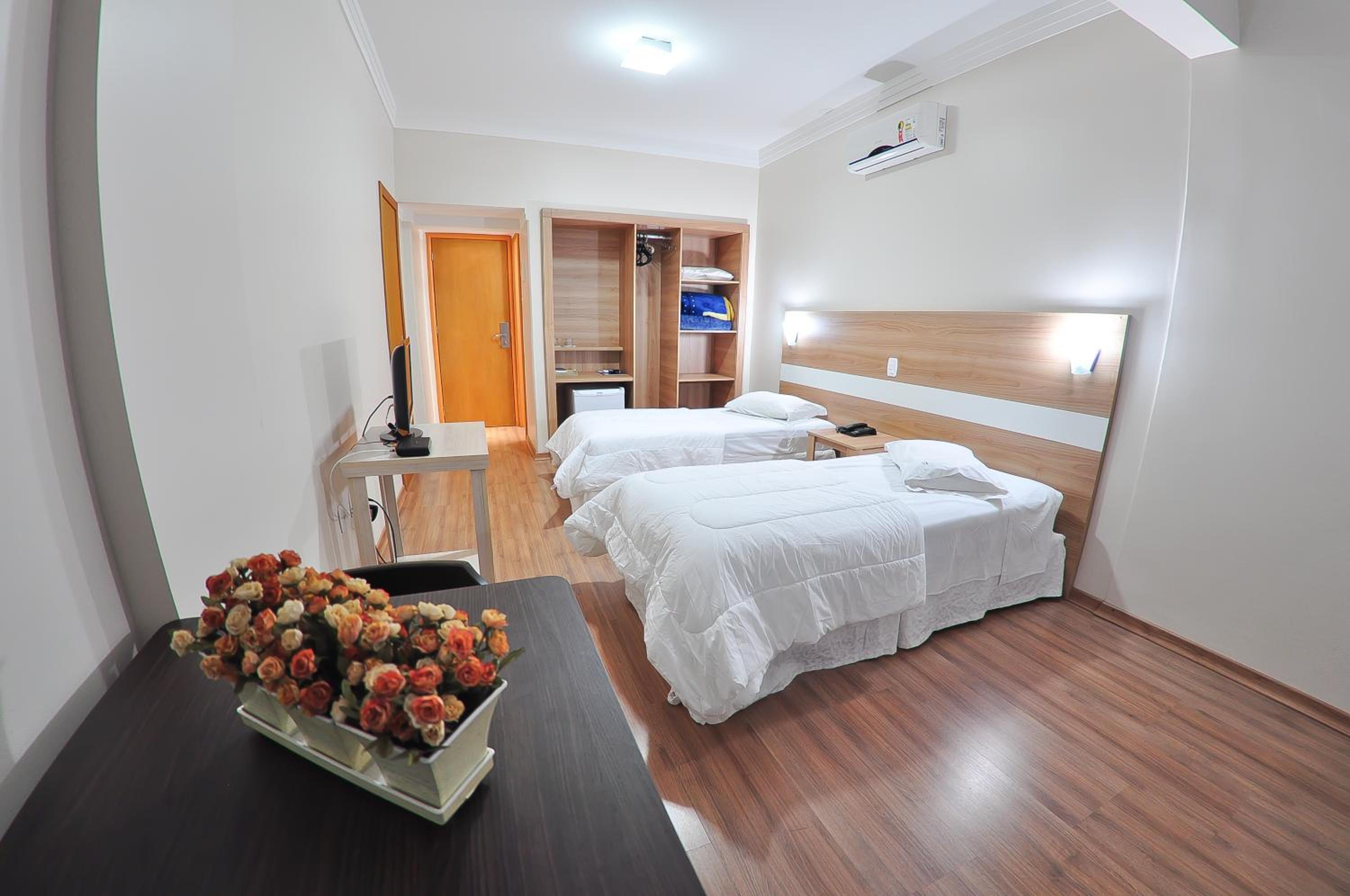 Large Double Room photo 2
