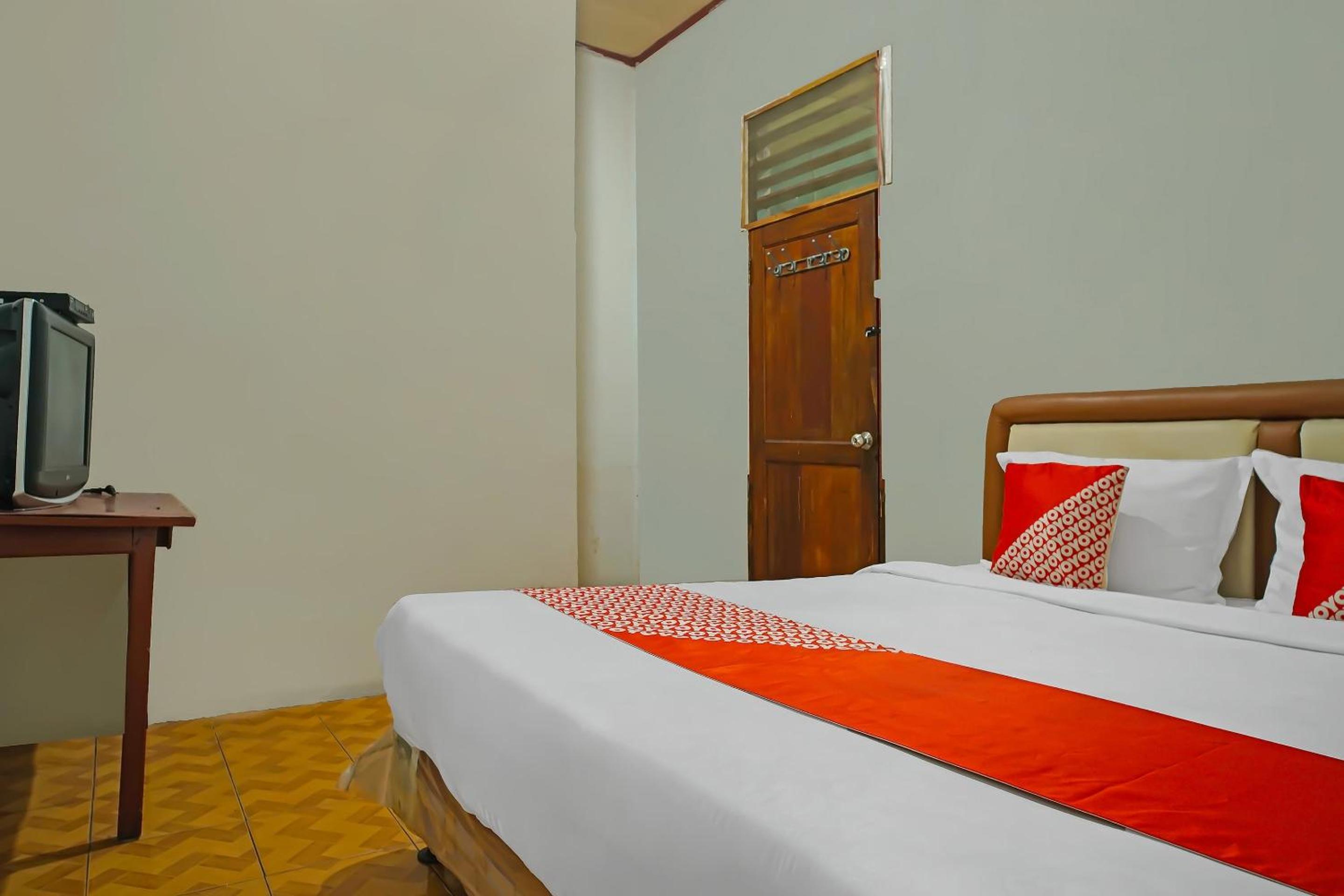 Budget Double Room photo 2