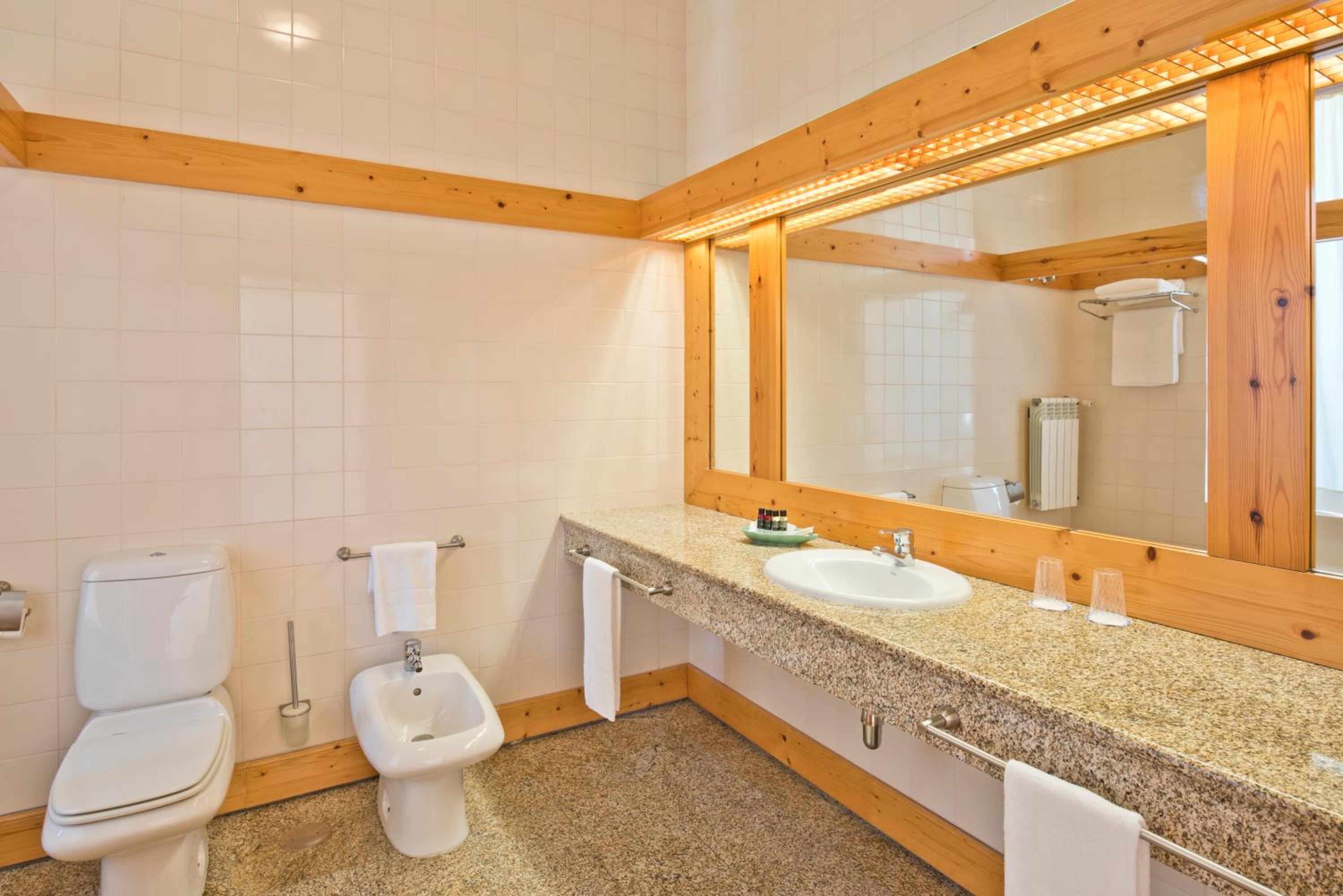 Standard Double Room - Photo 2