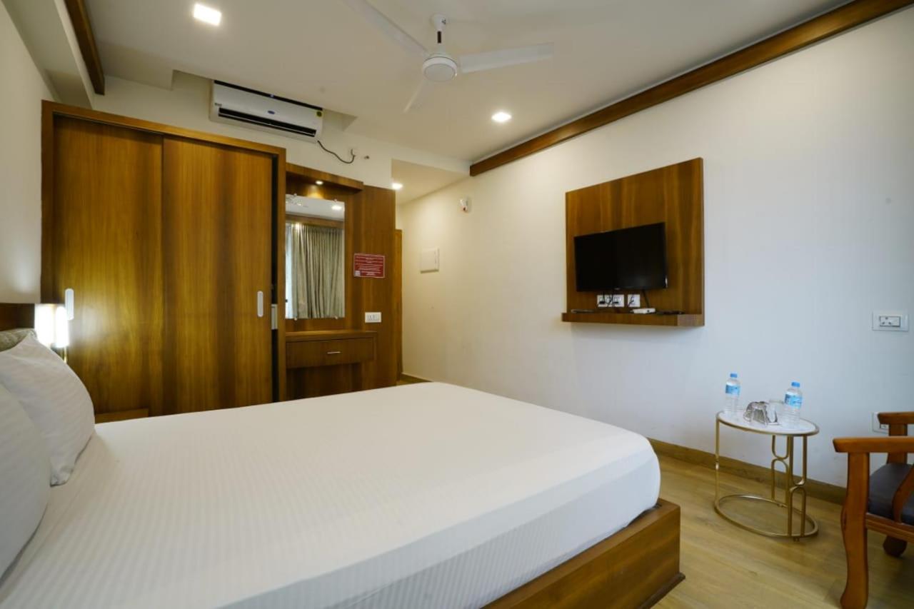 Deluxe Double Room photo 2