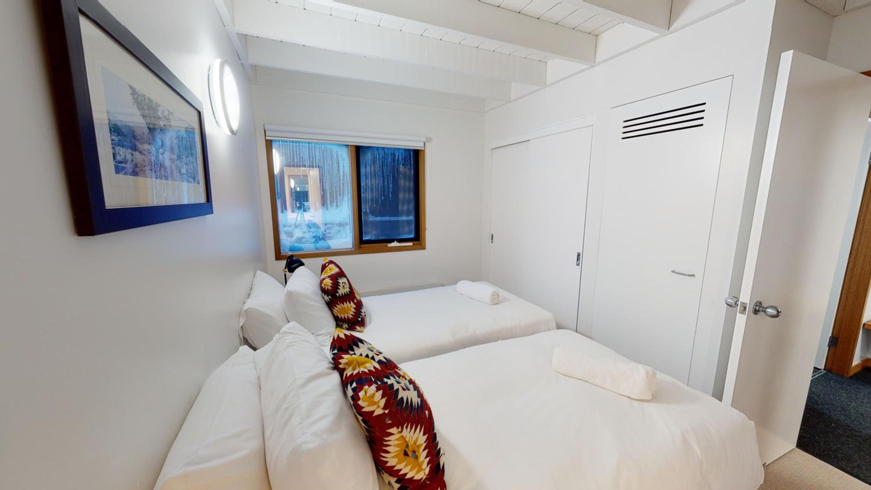 Family Chalet (Sleeps 5) photo 2