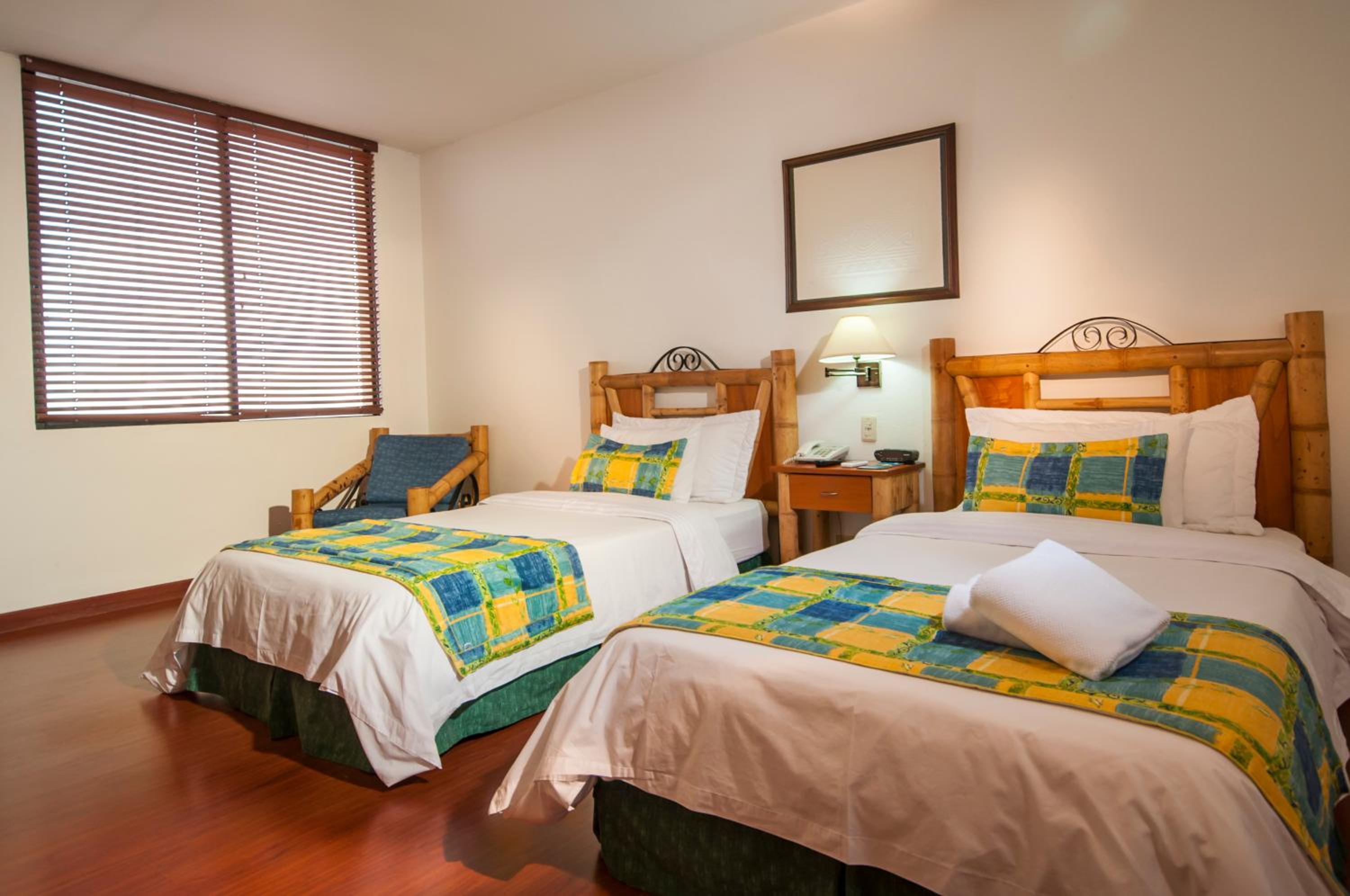 Standard Twin Room photo 3