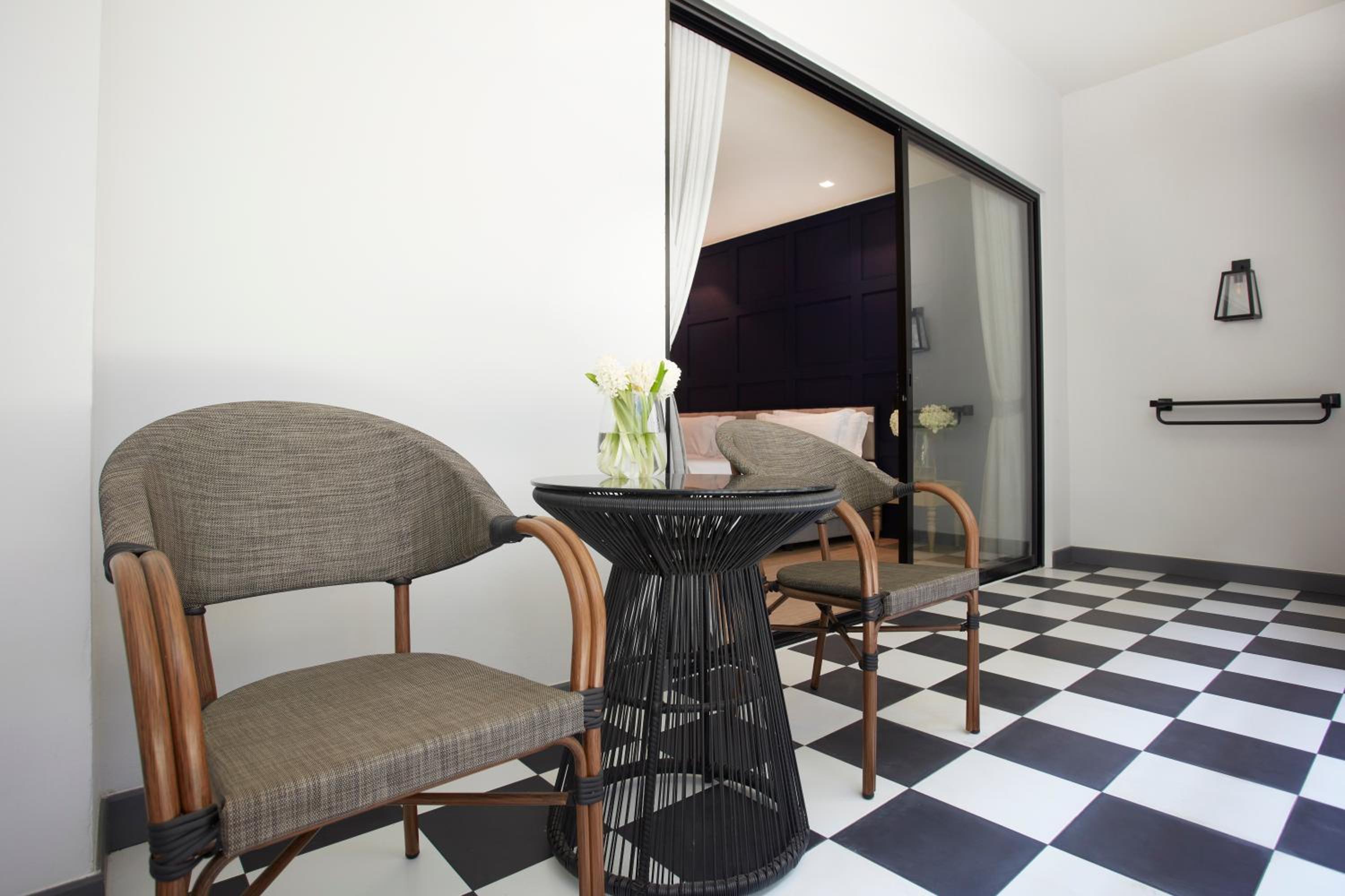 Double Room with Balcony - Photo 5