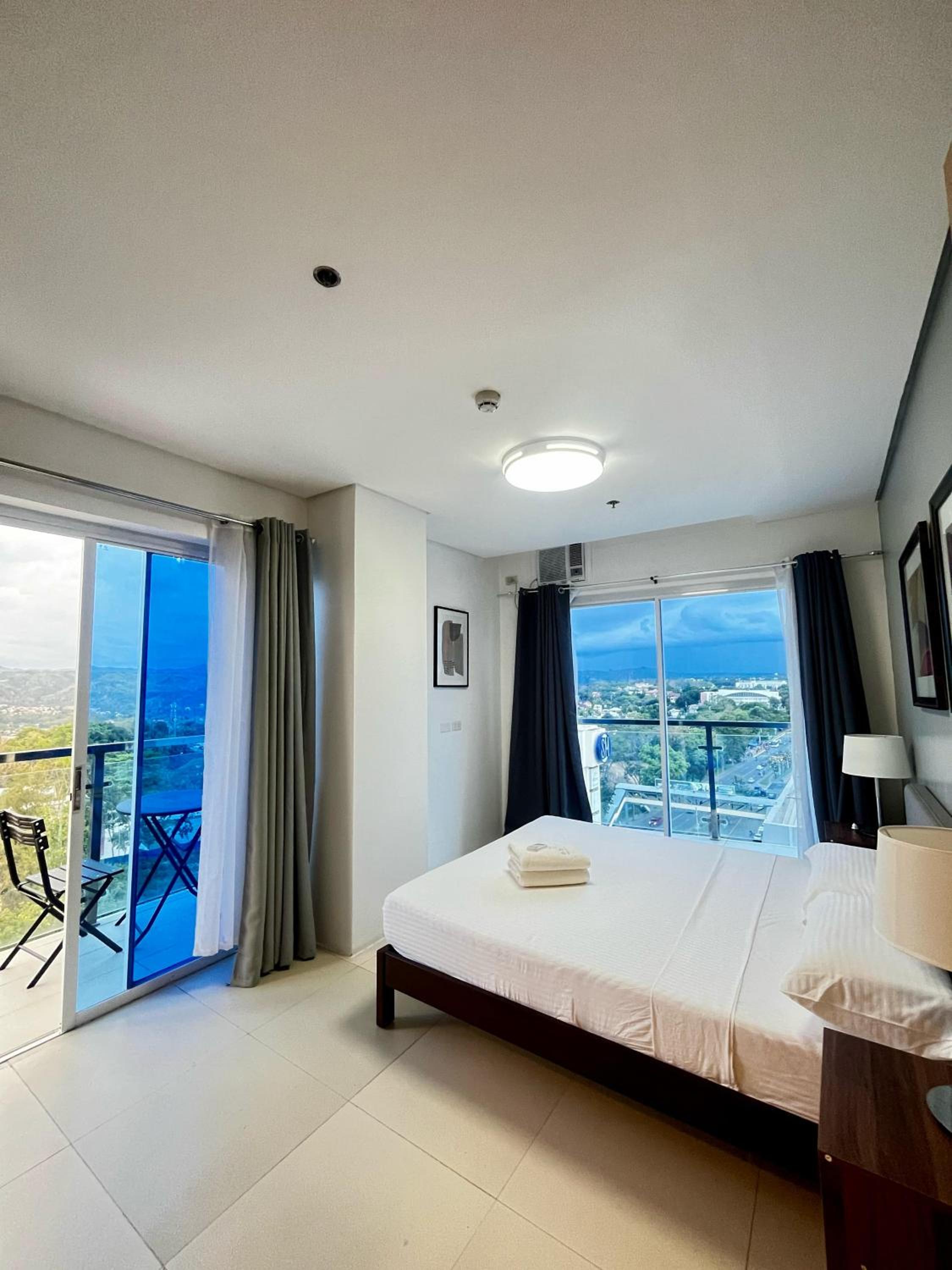 Family Suite with Balcony photo 2