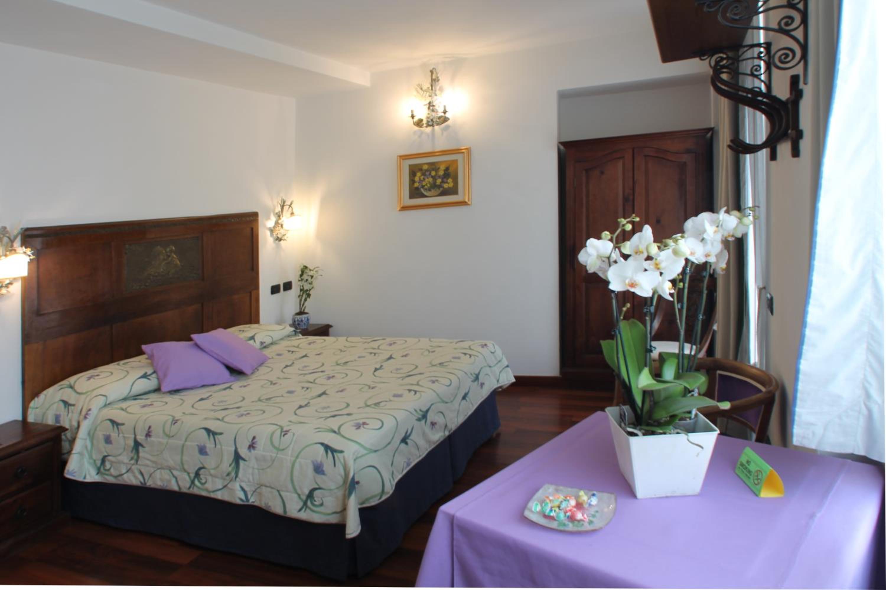 Double or Twin Room photo 3