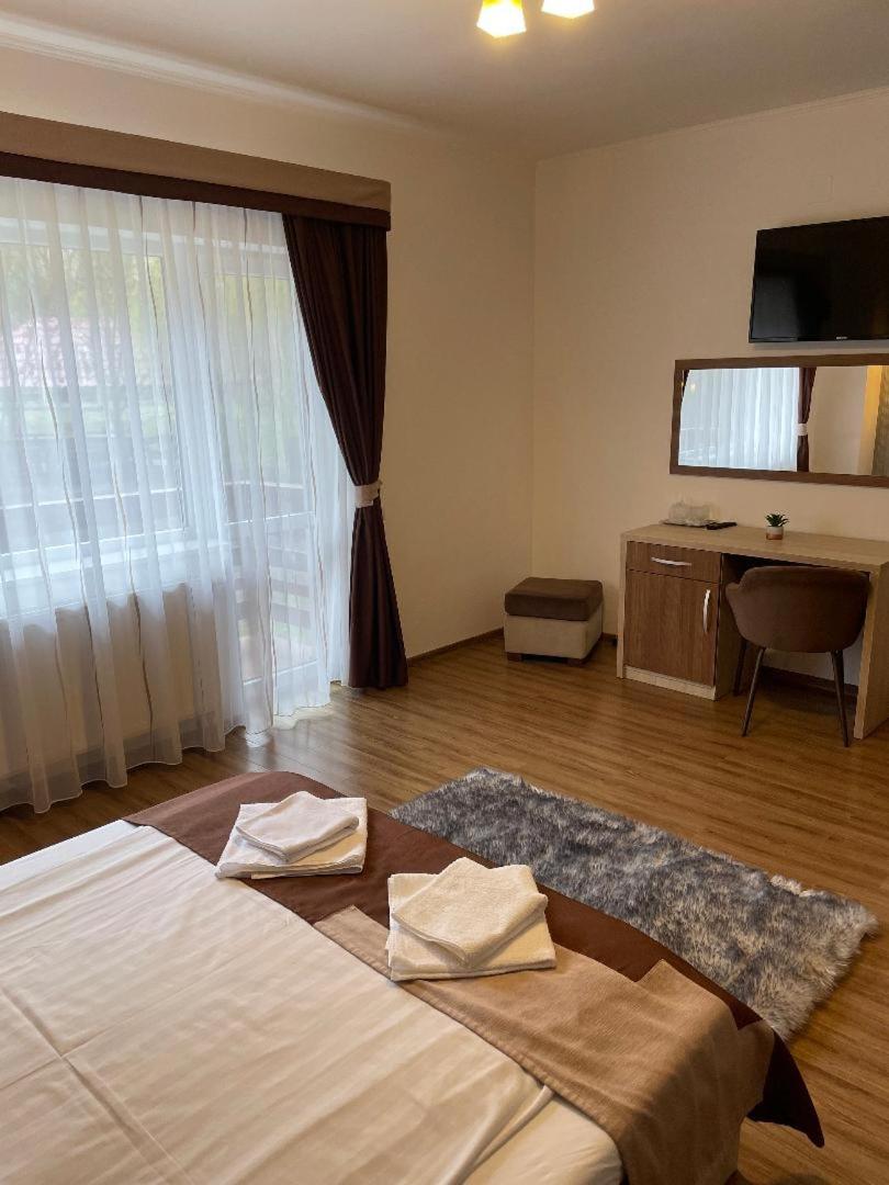 Double Room - Photo 4